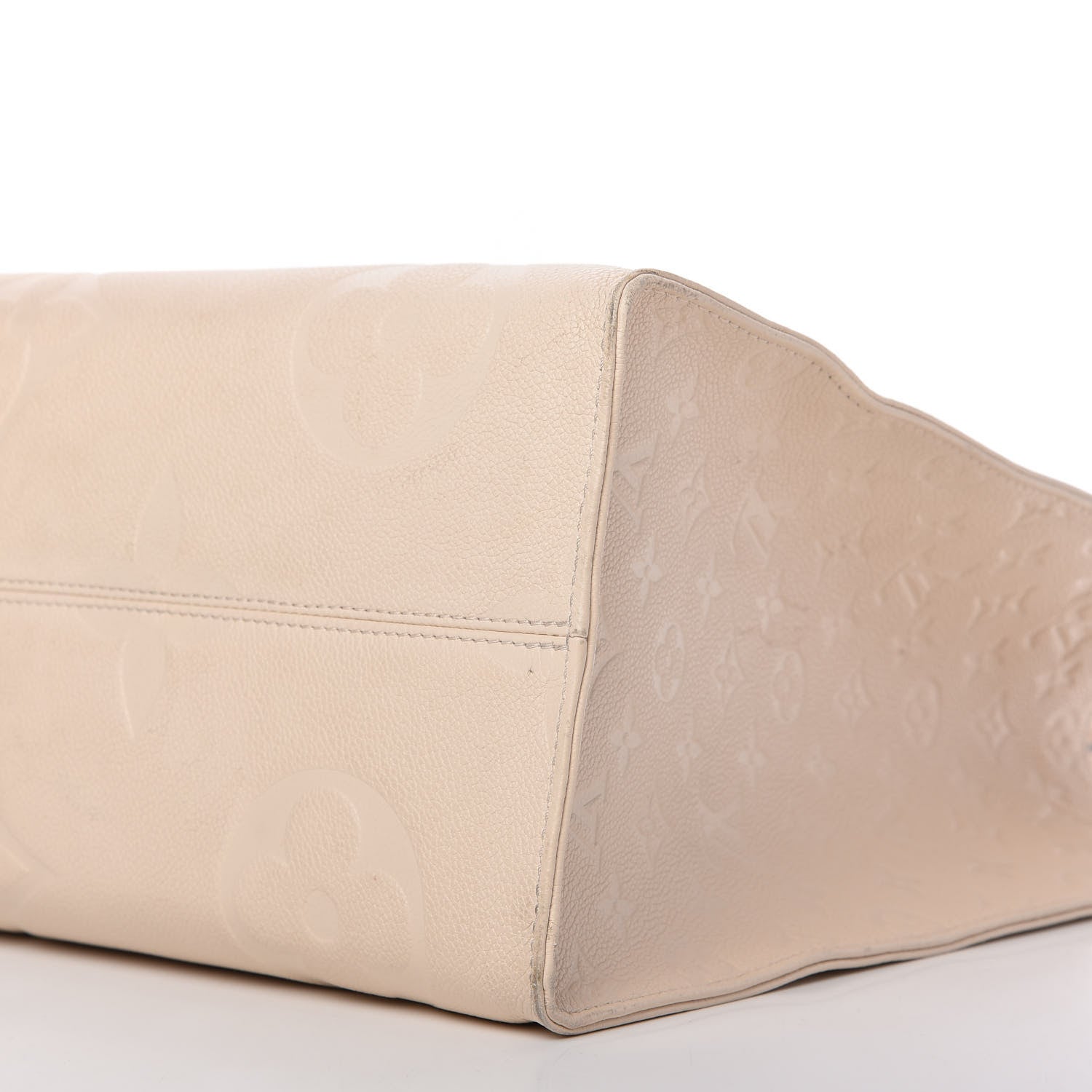 Louis Vuitton Empreinte Monogram Giant Onthego GM Creme 7 of 9