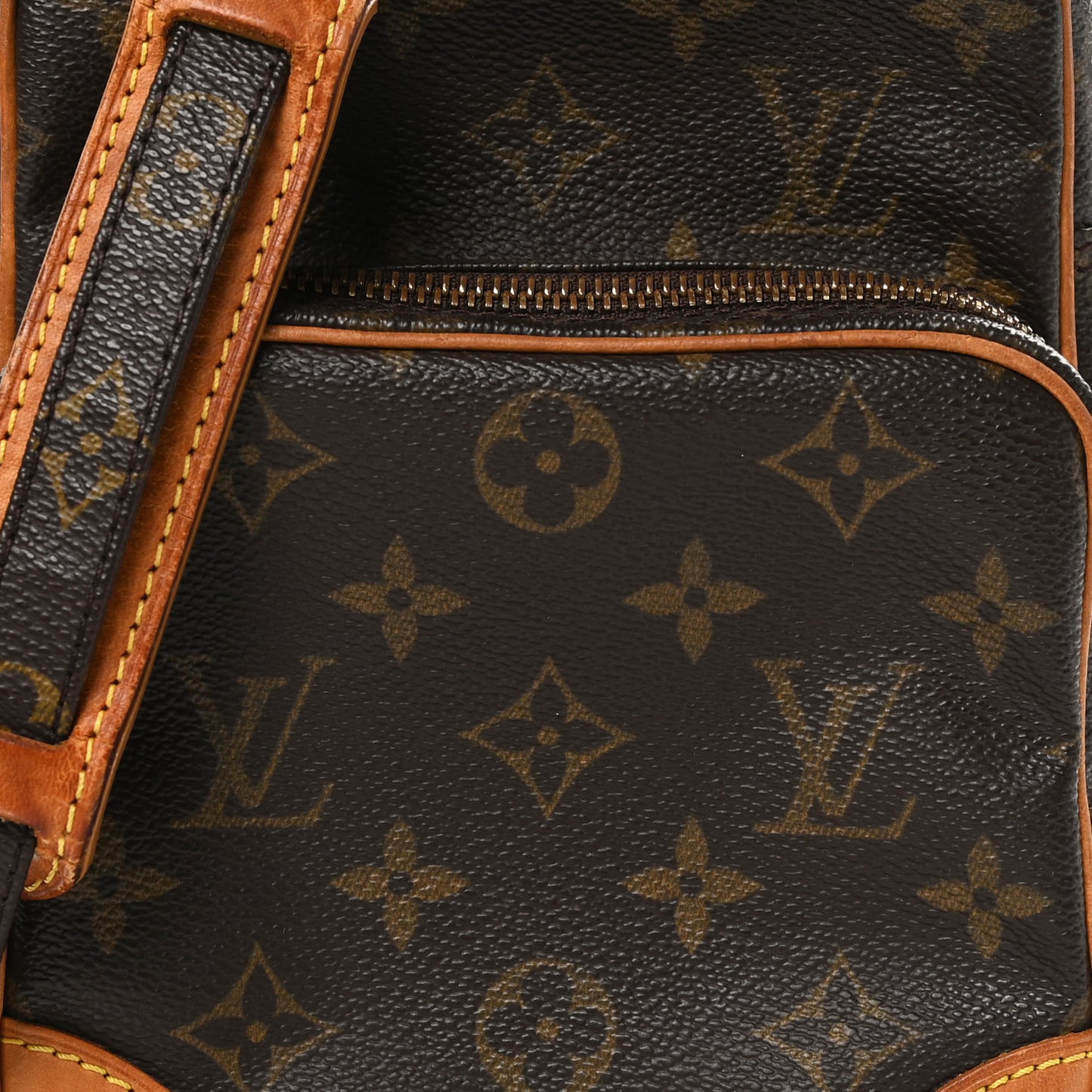 Monogram Amazone