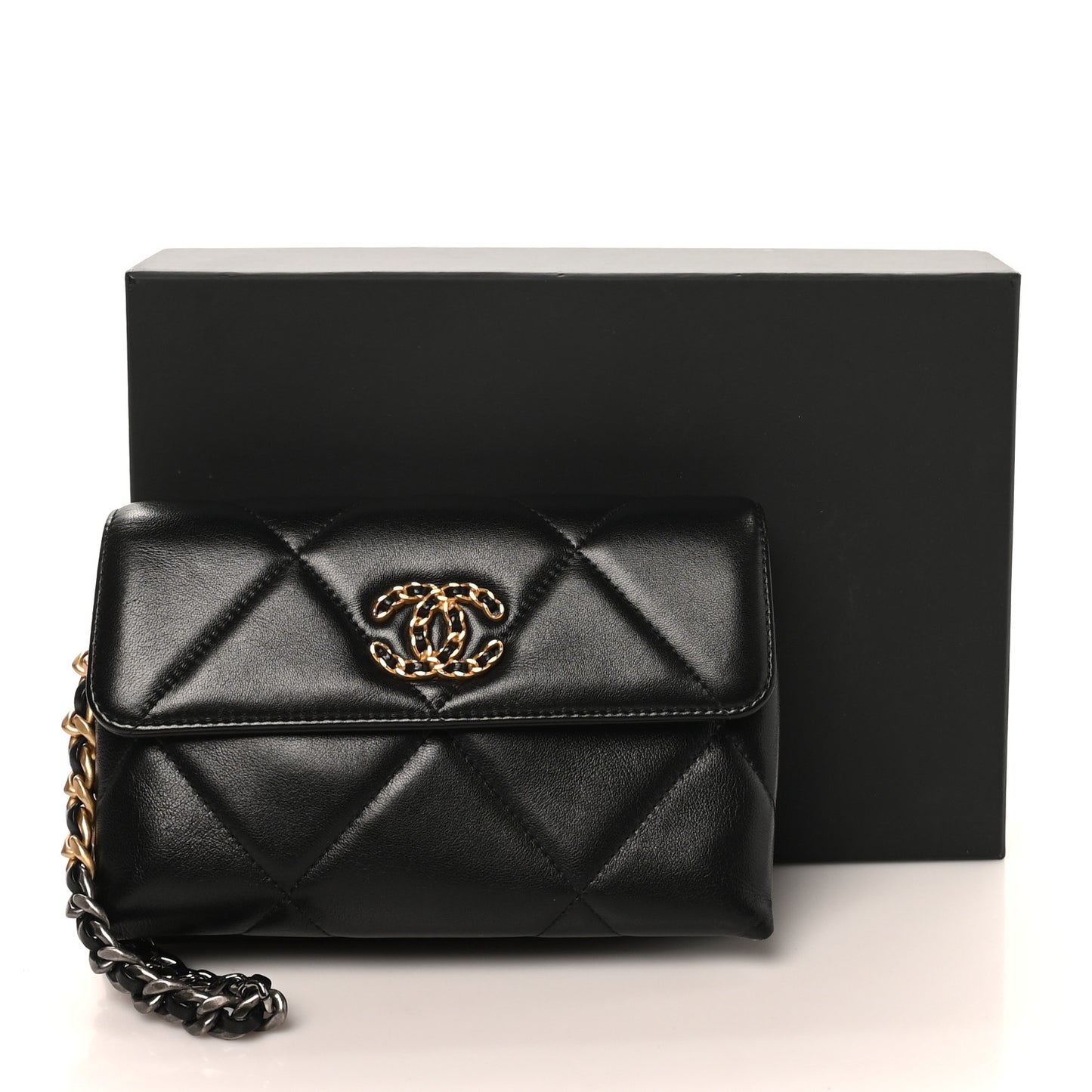 Lambskin Quilted Chanel 19 Flap Clutch Black