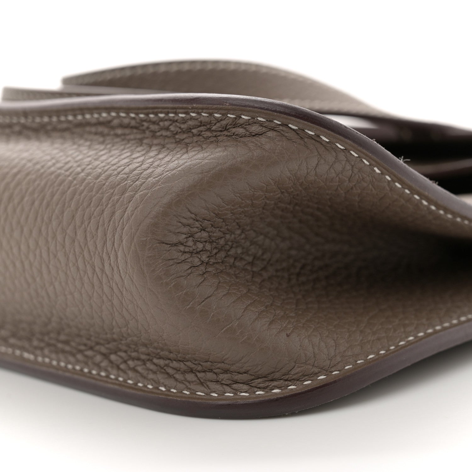 Hermes Taurillon Clemence Halzan 25 Etoupe 1676330 – FASHIONPHILE Hermes Taurillon Clemence Halzan 25 Etoupe 1676330 – FASHIONPHILE