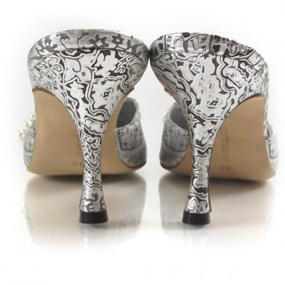 FASHIONPHILE MANOLOBLAHNIKLeatherSilverLacePumps38 3 of 8