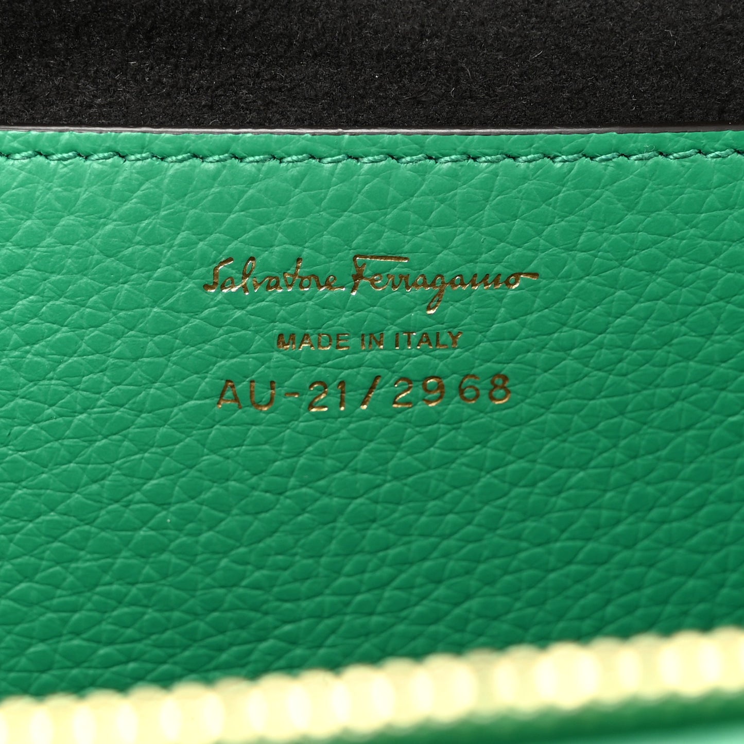 Eram Calfskin Gancini Mini Clutch Smeraldo