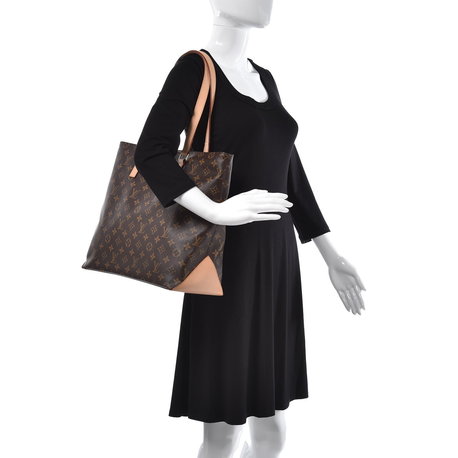 Louis Vuitton Monogram Cabas Mezzo 2 of 10