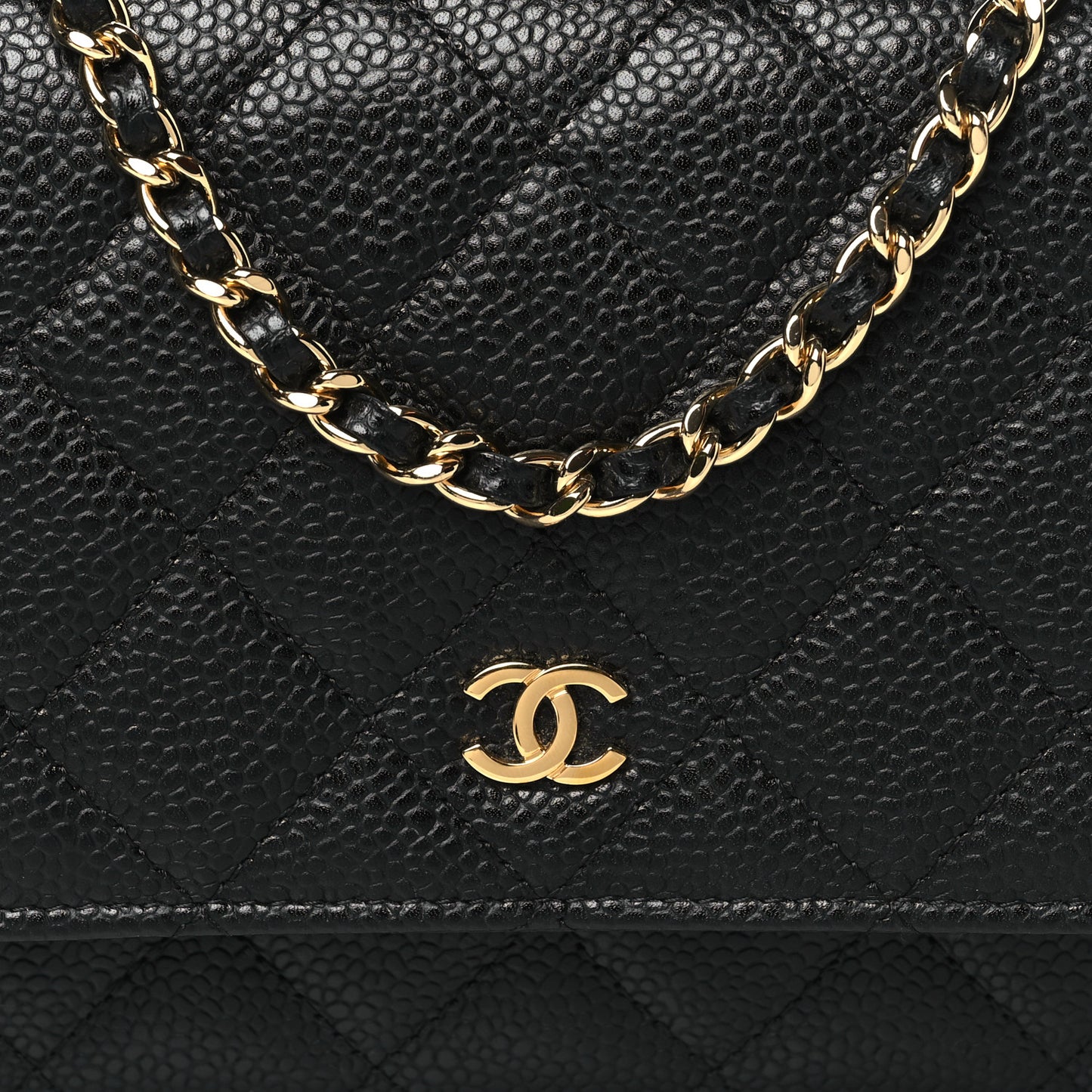 Caviar Quilted Wallet on Chain WOC Black