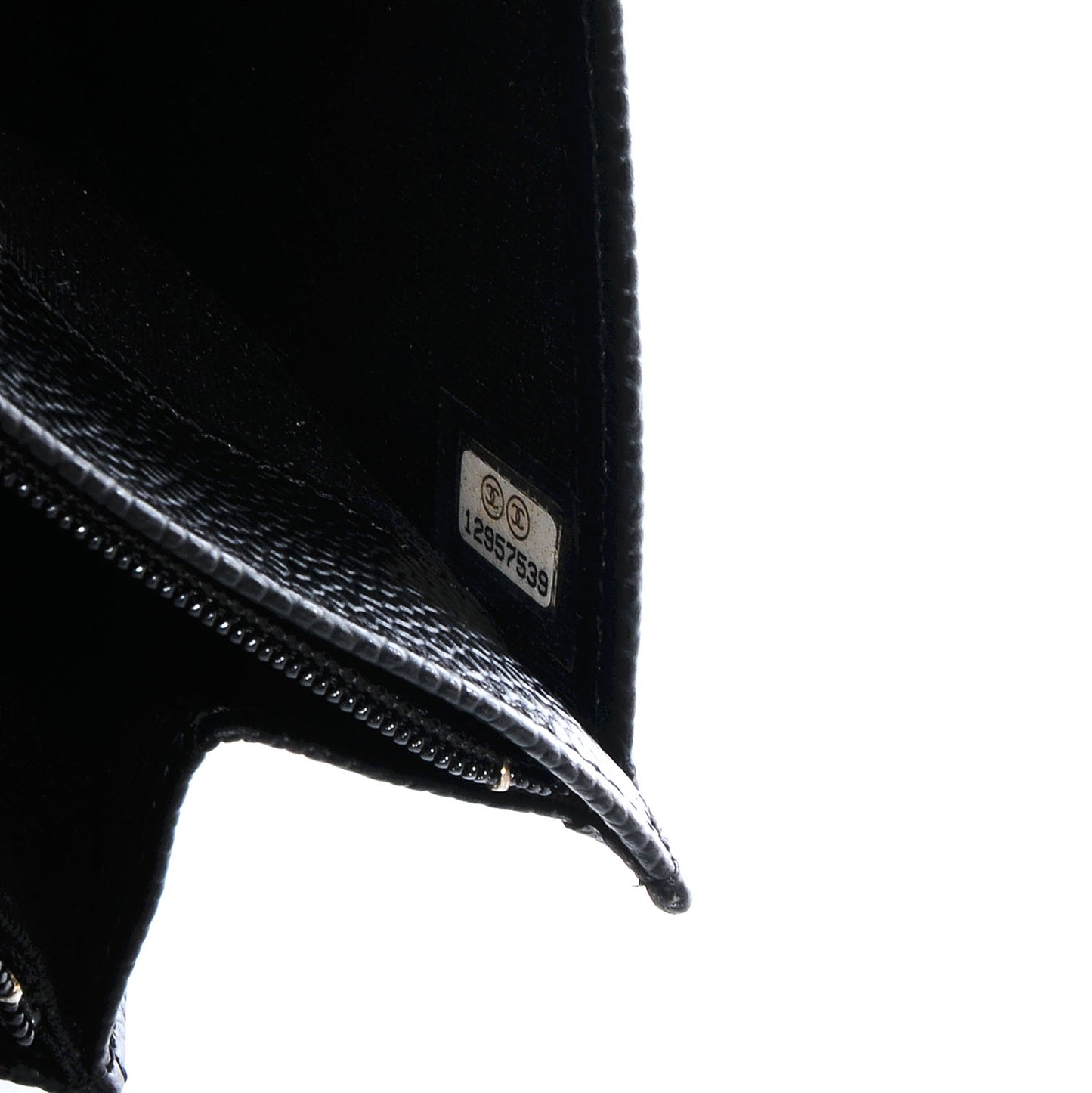 Caviar Quilted Yen Wallet Black
