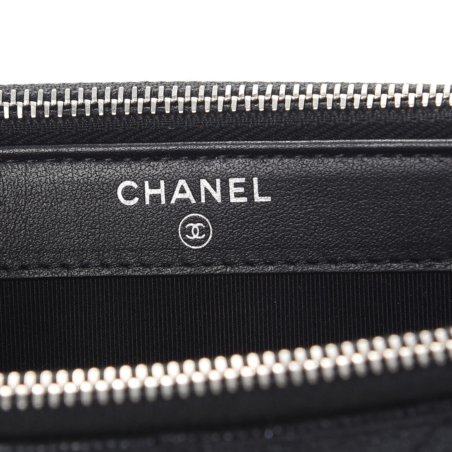 Caviar Quilted Small Clutch With Chain Black