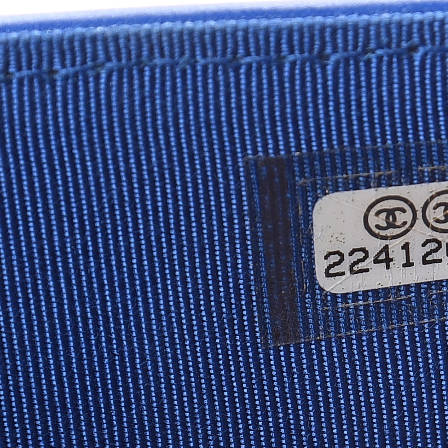 Caviar Chevron Quilted Yen Wallet Bright Blue