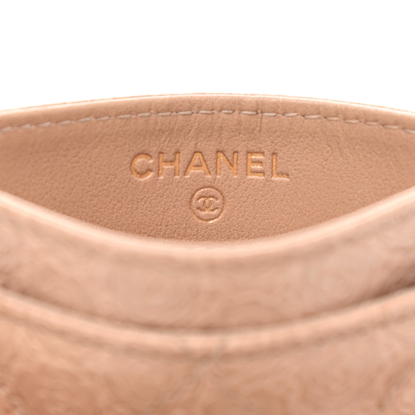 Camellia Calfskin Embossed Quilted Card Holder Beige