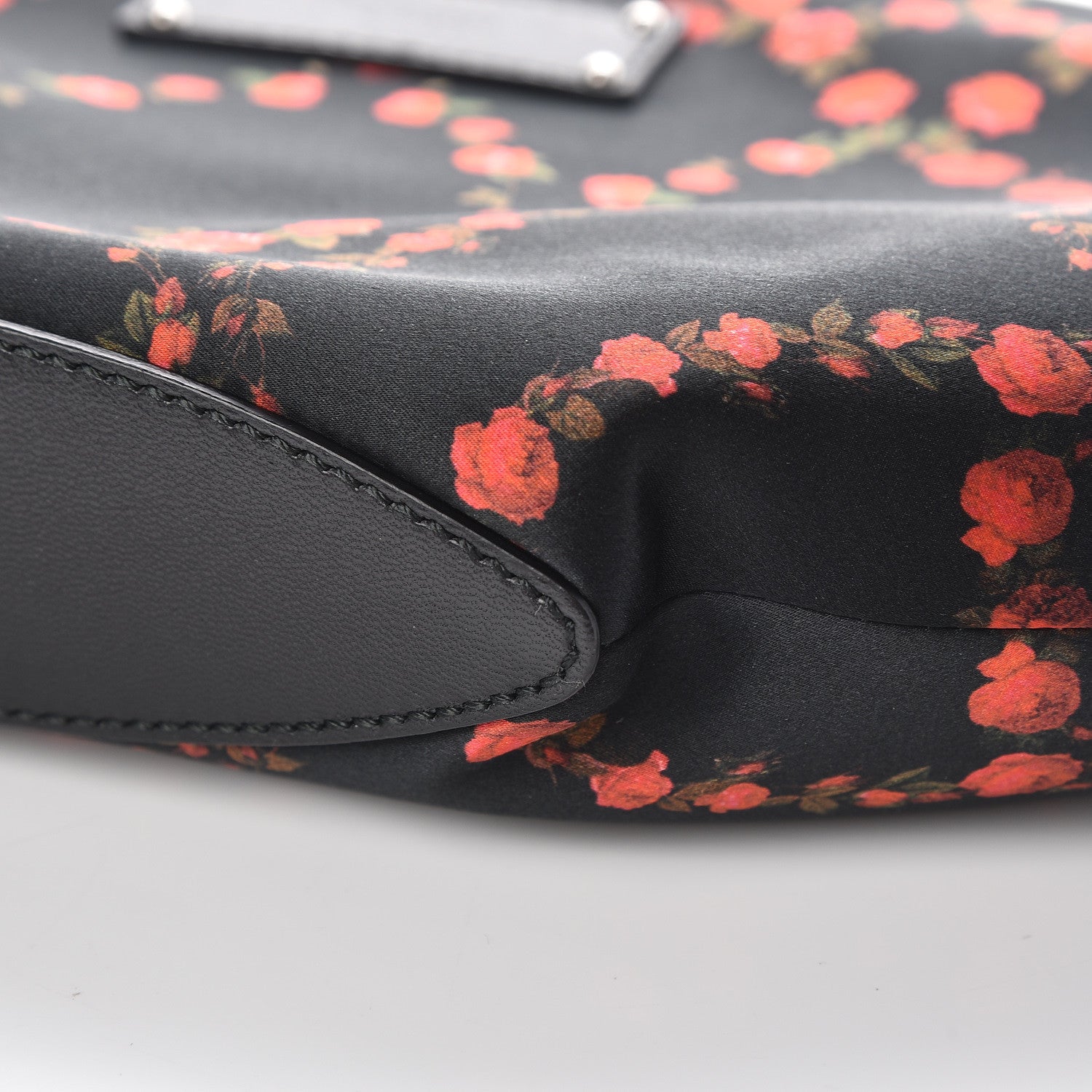Alexander McQueen Silk Printed Roses De Manta Clutch Black Red 10 of 10