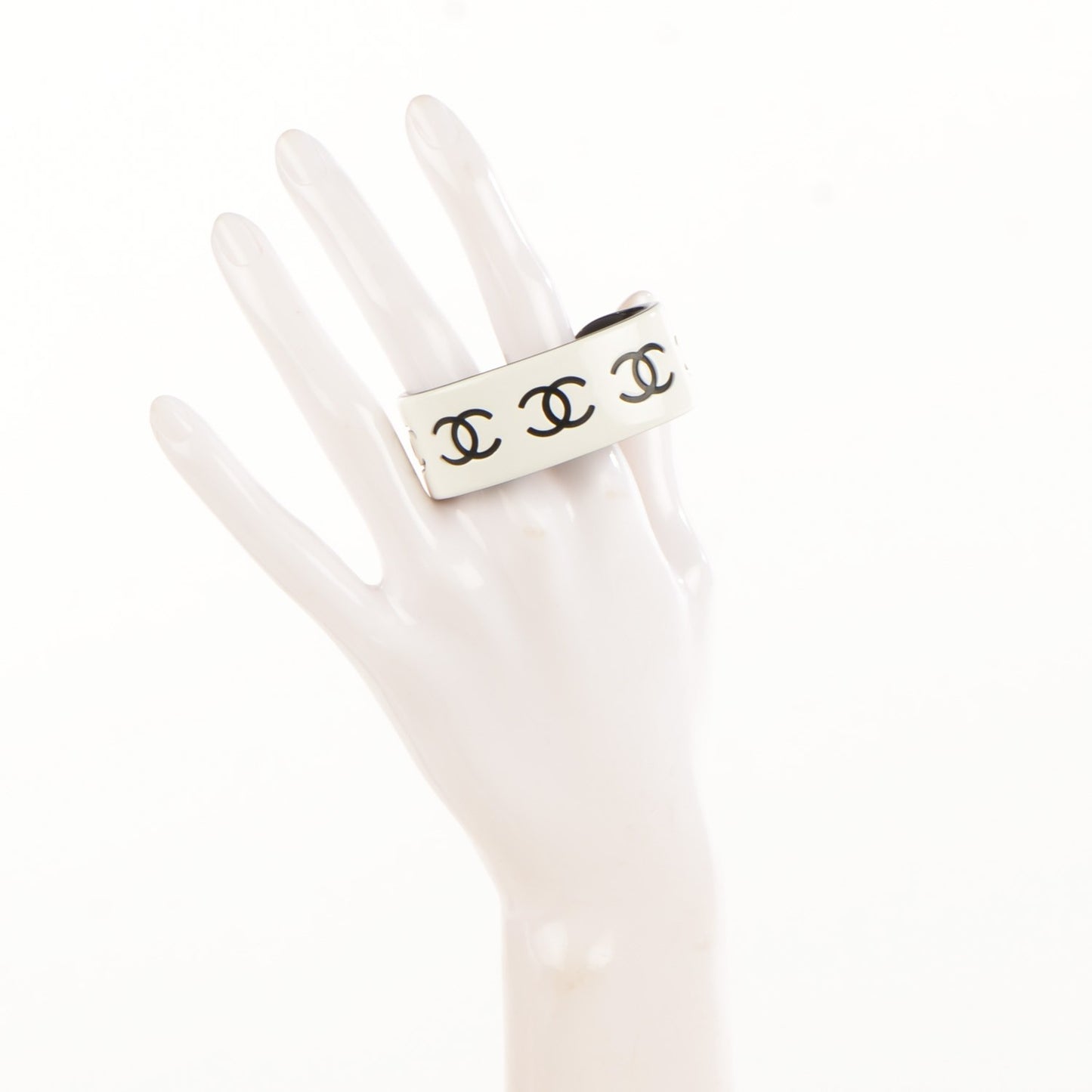 Resin CC Narrow Cuff Black White