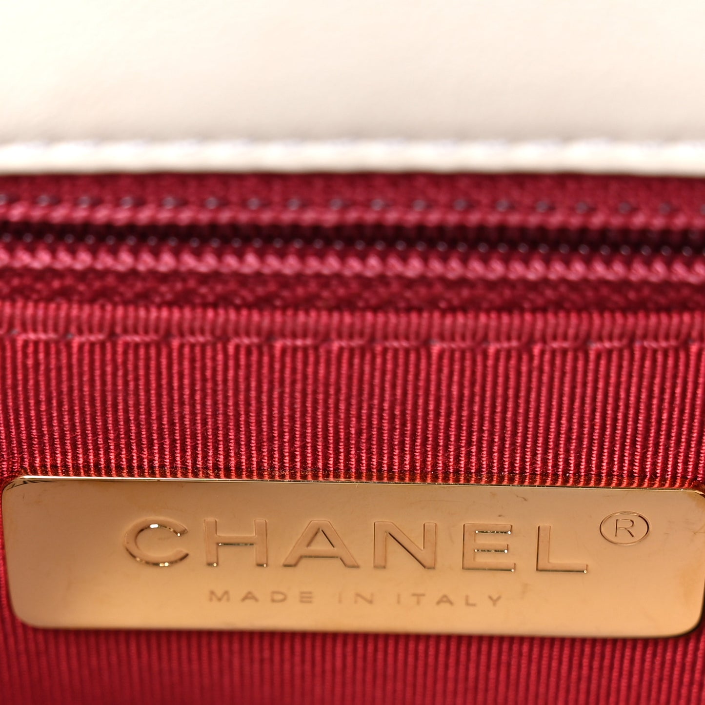Lambskin Quilted Medium Chanel 19 Flap White