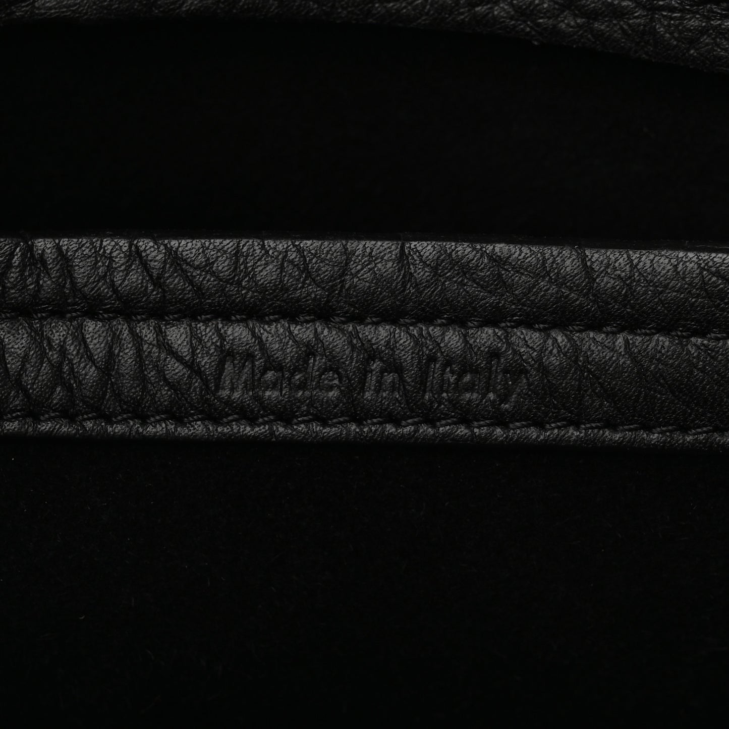 Grained Calfskin Medium Phantom Luggage Black