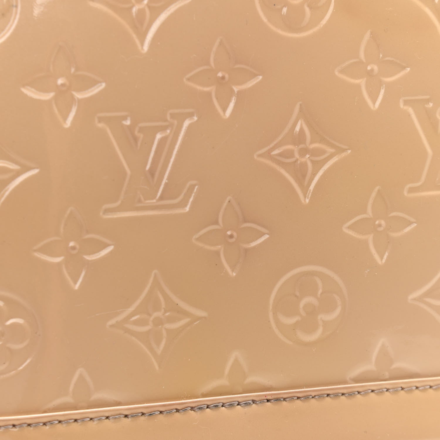 Louis Vuitton Vernis Alma PM Dune 13 of 16