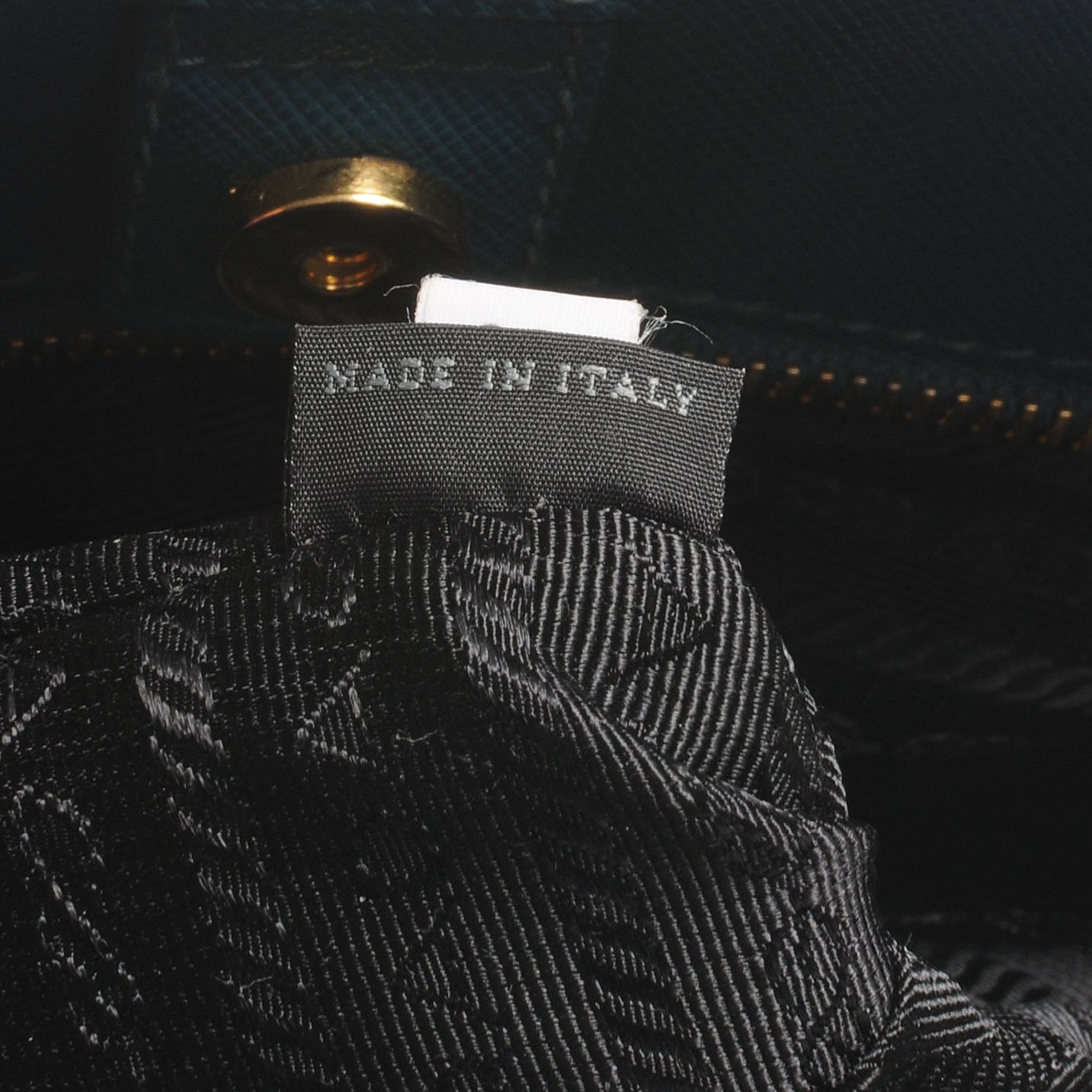 Saffiano Lux Tote Ottanio