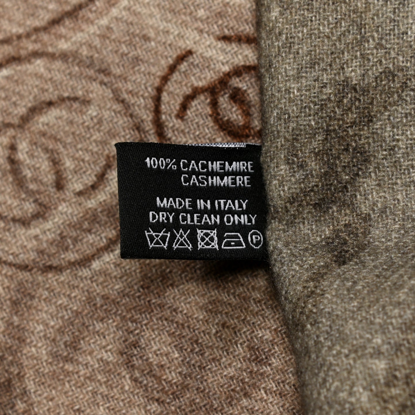 Cashmere CC Map Reversible Stole Beige