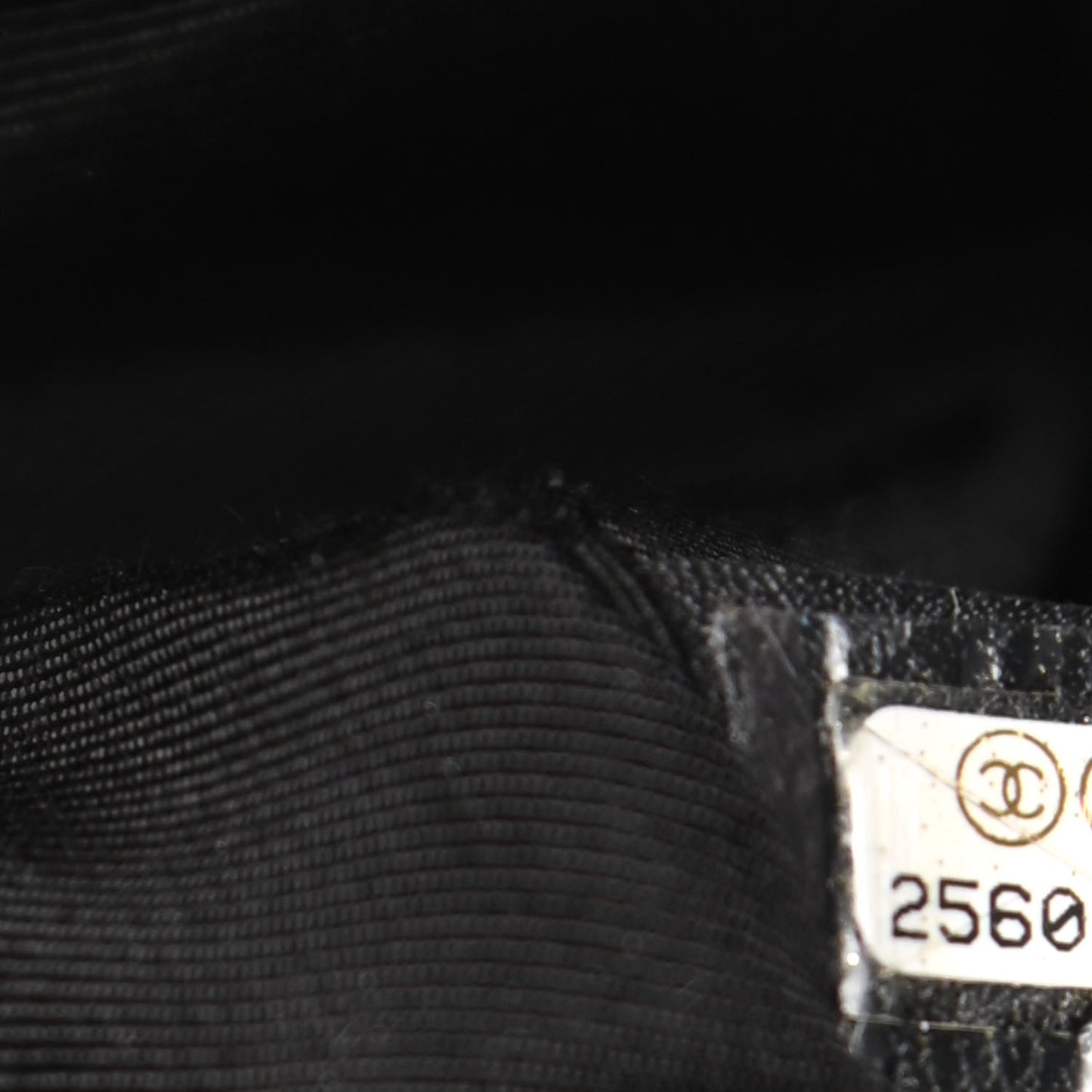 Caviar Quilted Medium Boy Flap Black