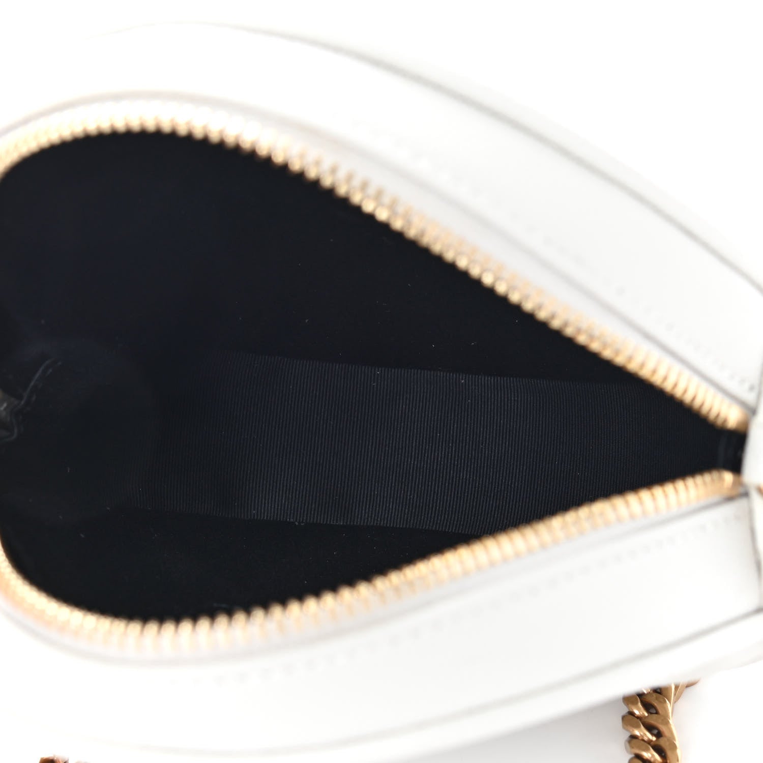 Saint Laurent Grain De Poudre Matelasse Chevron Quilted Round Vinyle Camera Bag Crema Soft 5 of 8
