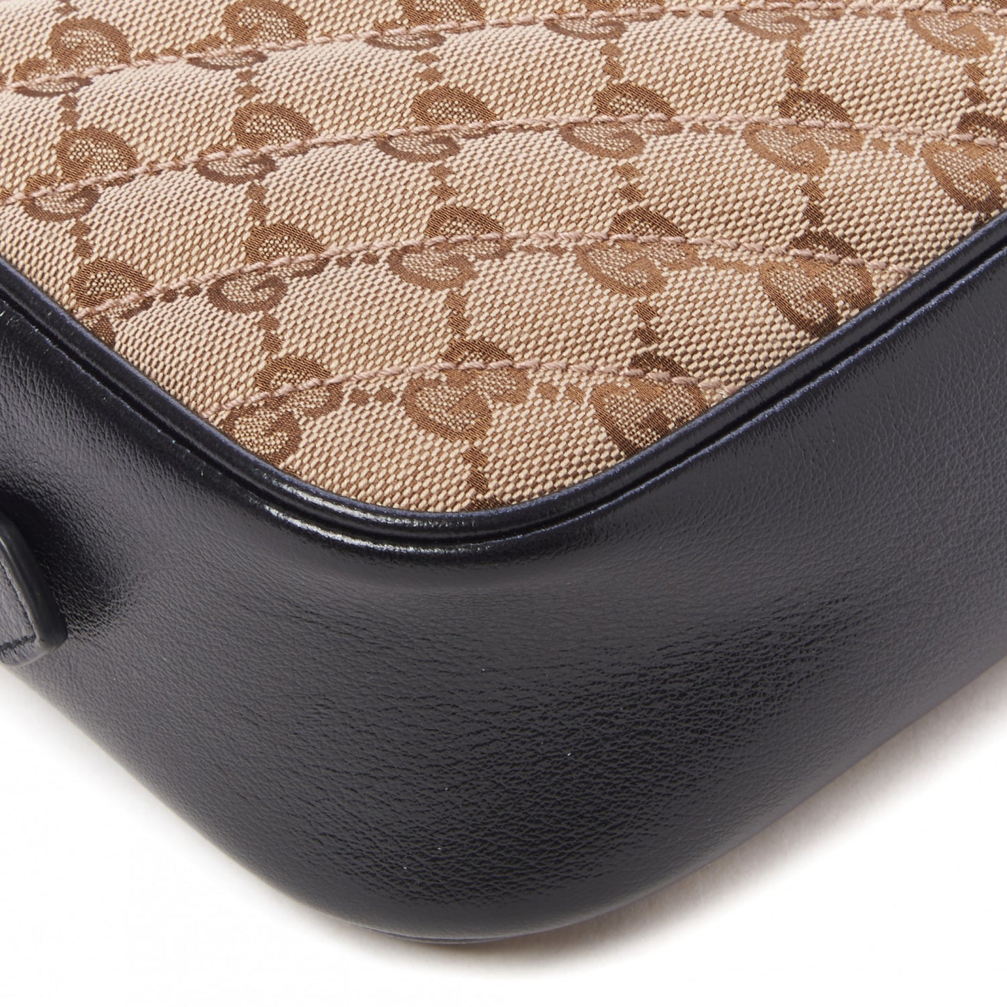 Monogram Matelasse Diagonal Small GG Marmont Chain Shoulder Bag Beige Black