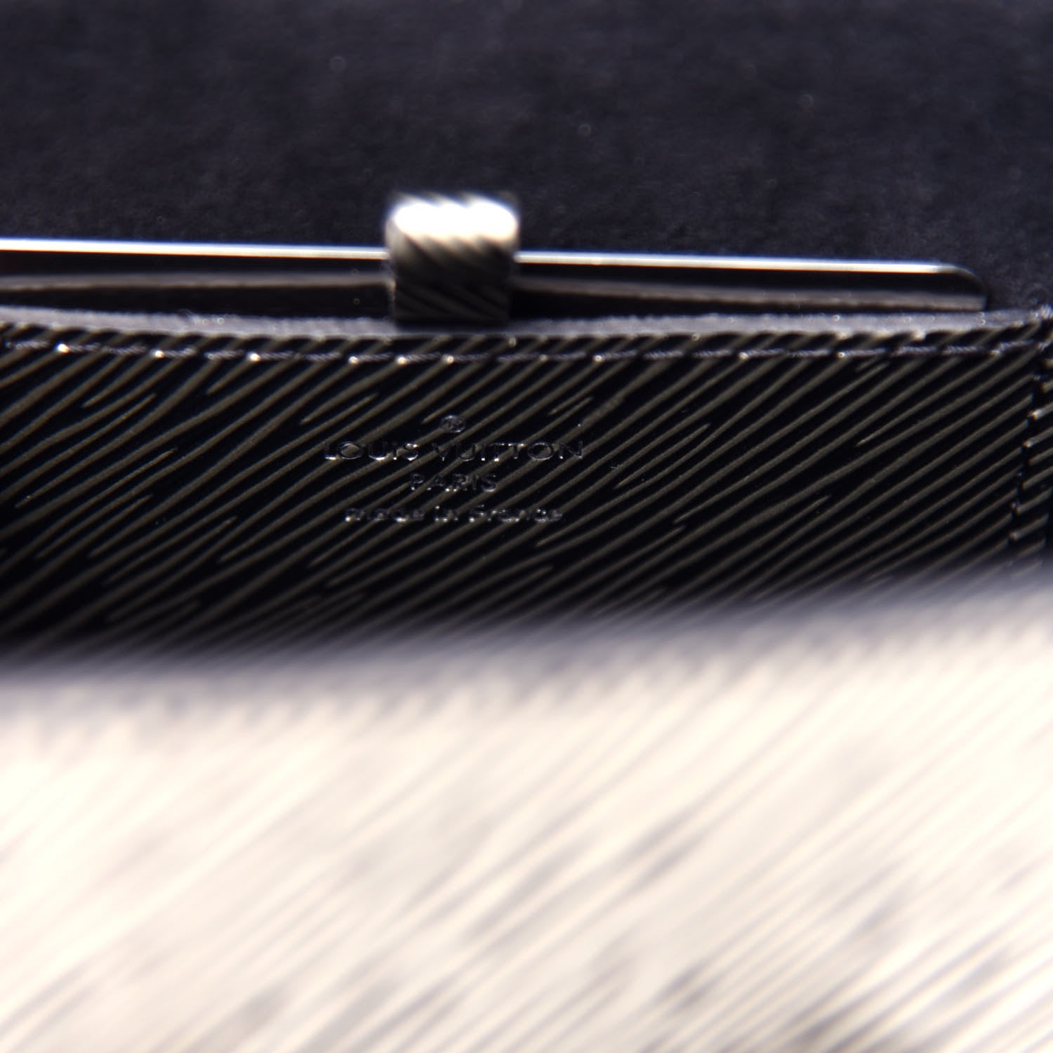 Louis Vuitton Epi Twist Shoulder Bag MM Platine 6 of 9