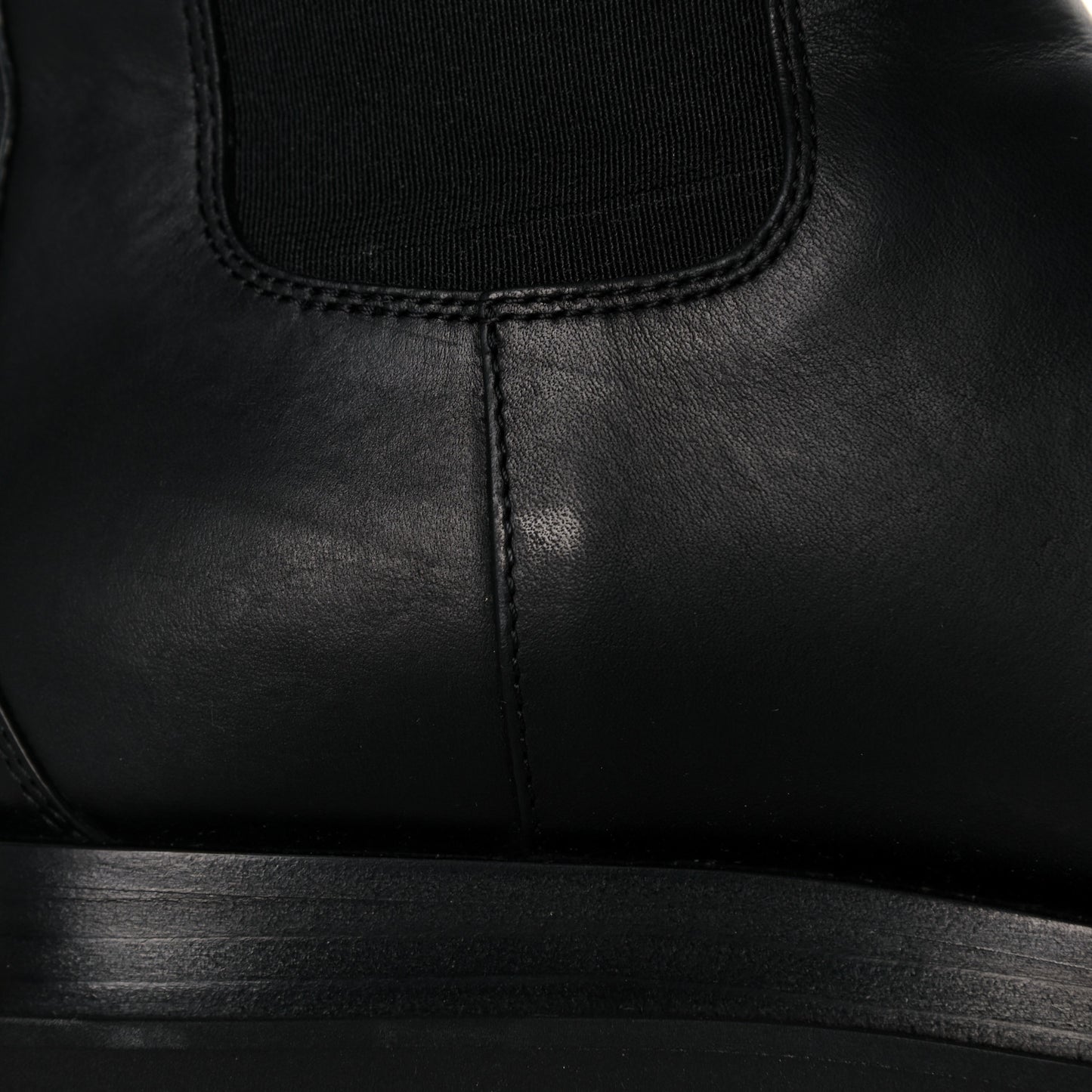 Calfskin The Lug Chelsea Boots 37.5 Black