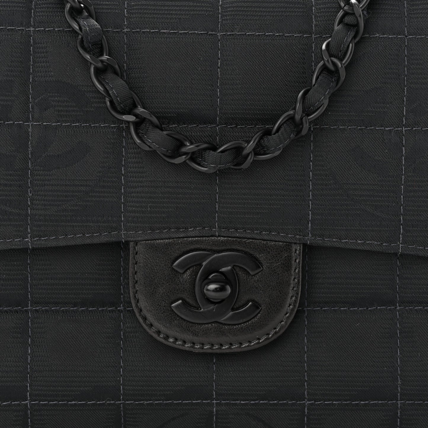 Nylon Medium Travel Flap Black