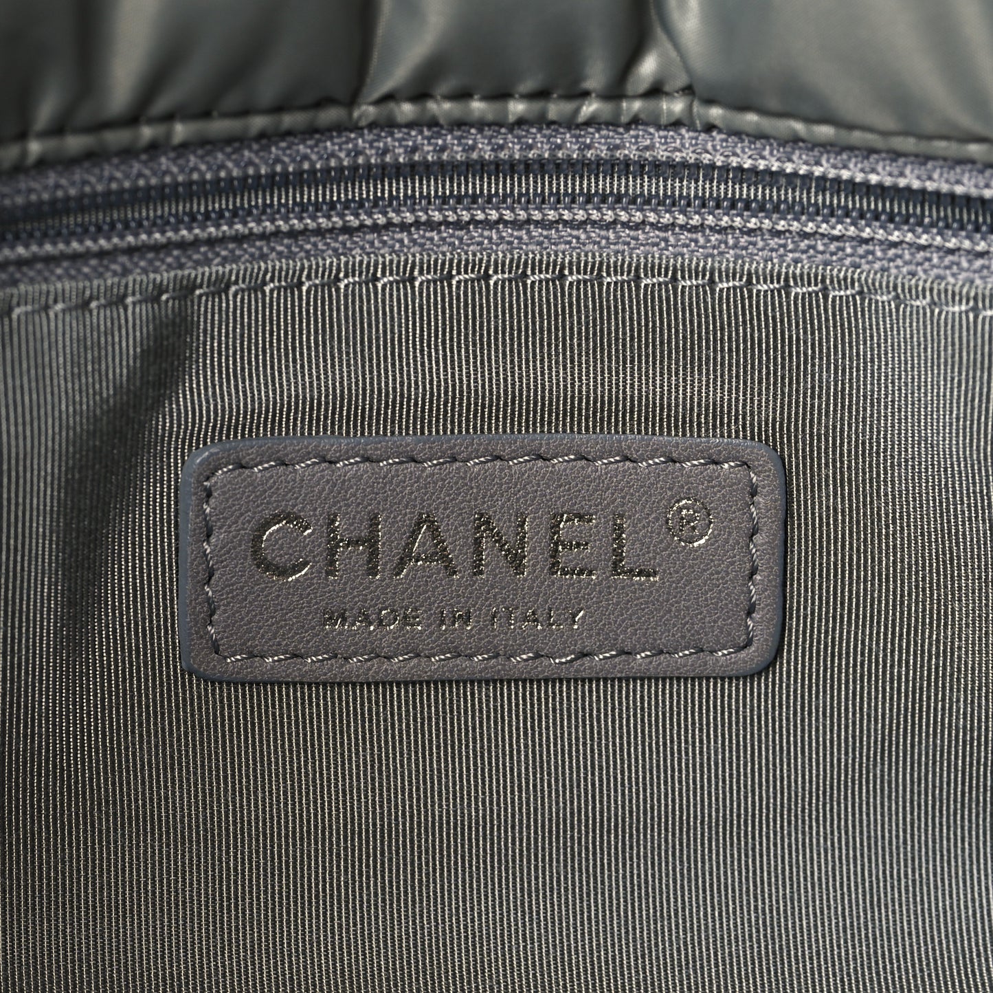 Nylon Quilted Medium Tweed on Stitch Bubble Flap Grey