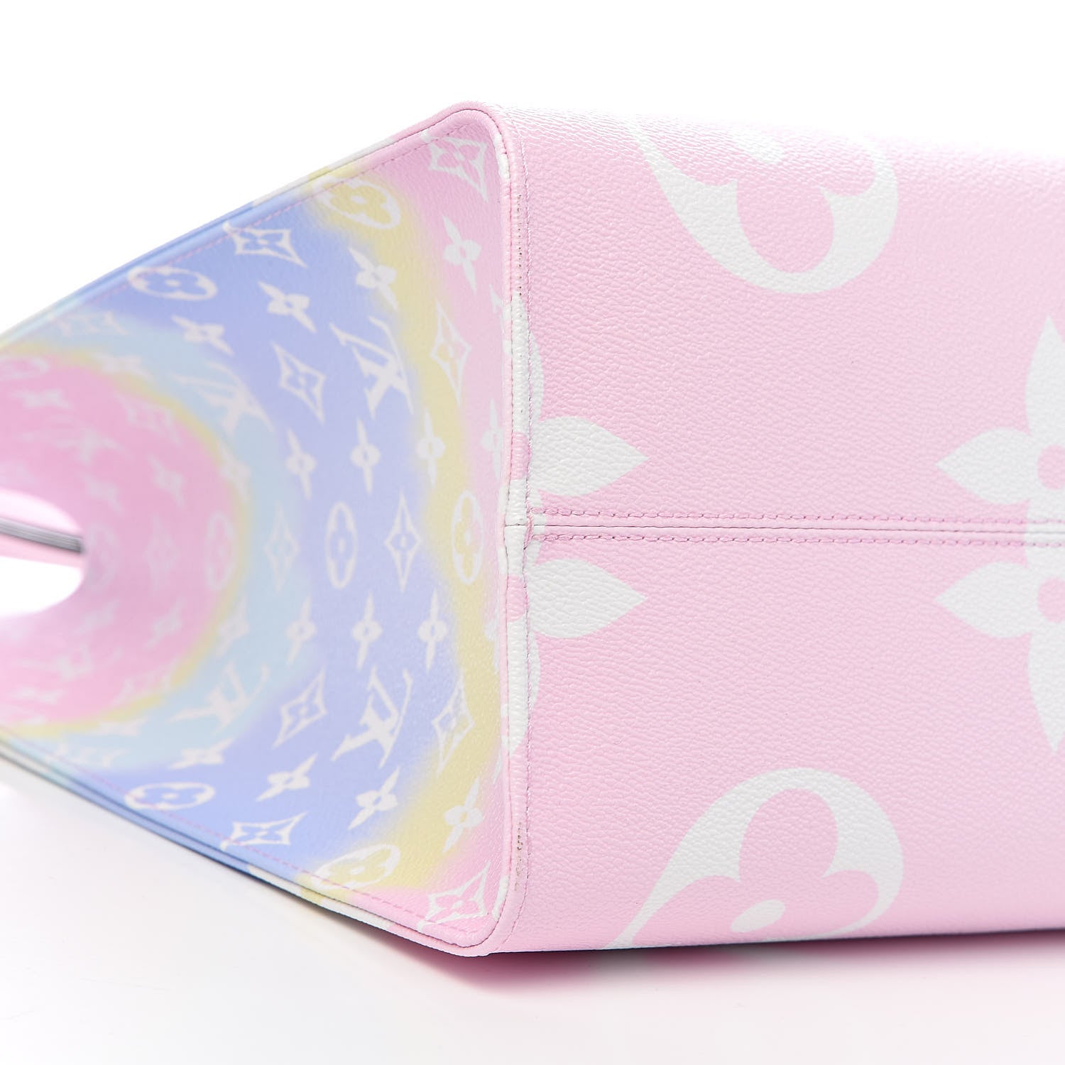 Louis Vuitton Monogram Escale Onthego GM Pastel 9 of 11