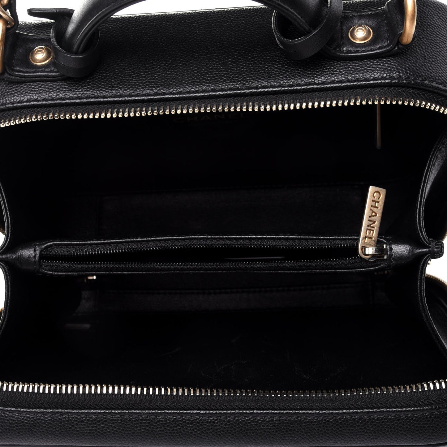 Caviar Quilted Medium CC Filigree Vanity Case Black