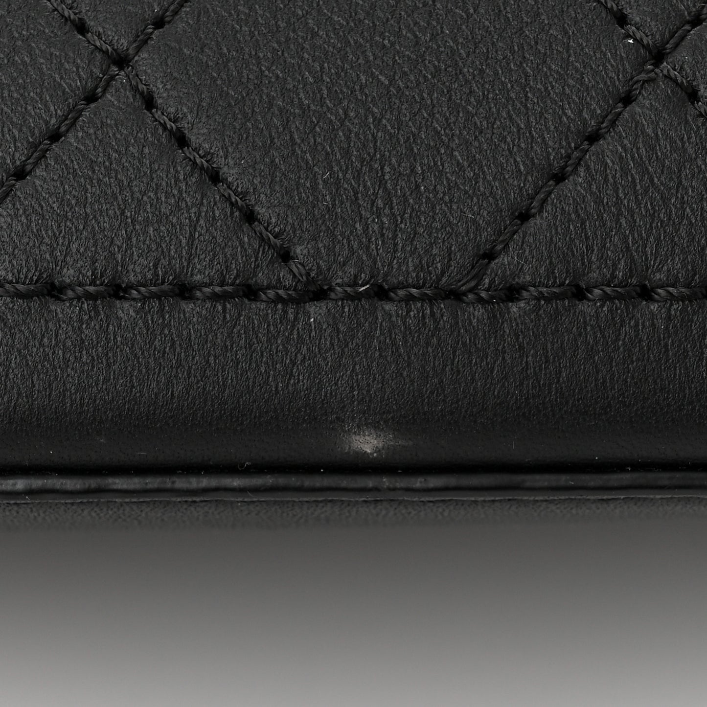 Bullskin Stitched Bi-Color Medium Shopping Tote Black