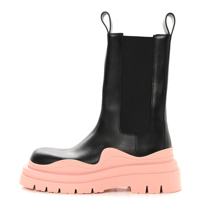 Bottega Veneta Calfskin The Tire Chelsea Boots 40 Black Peachy 1 of 11