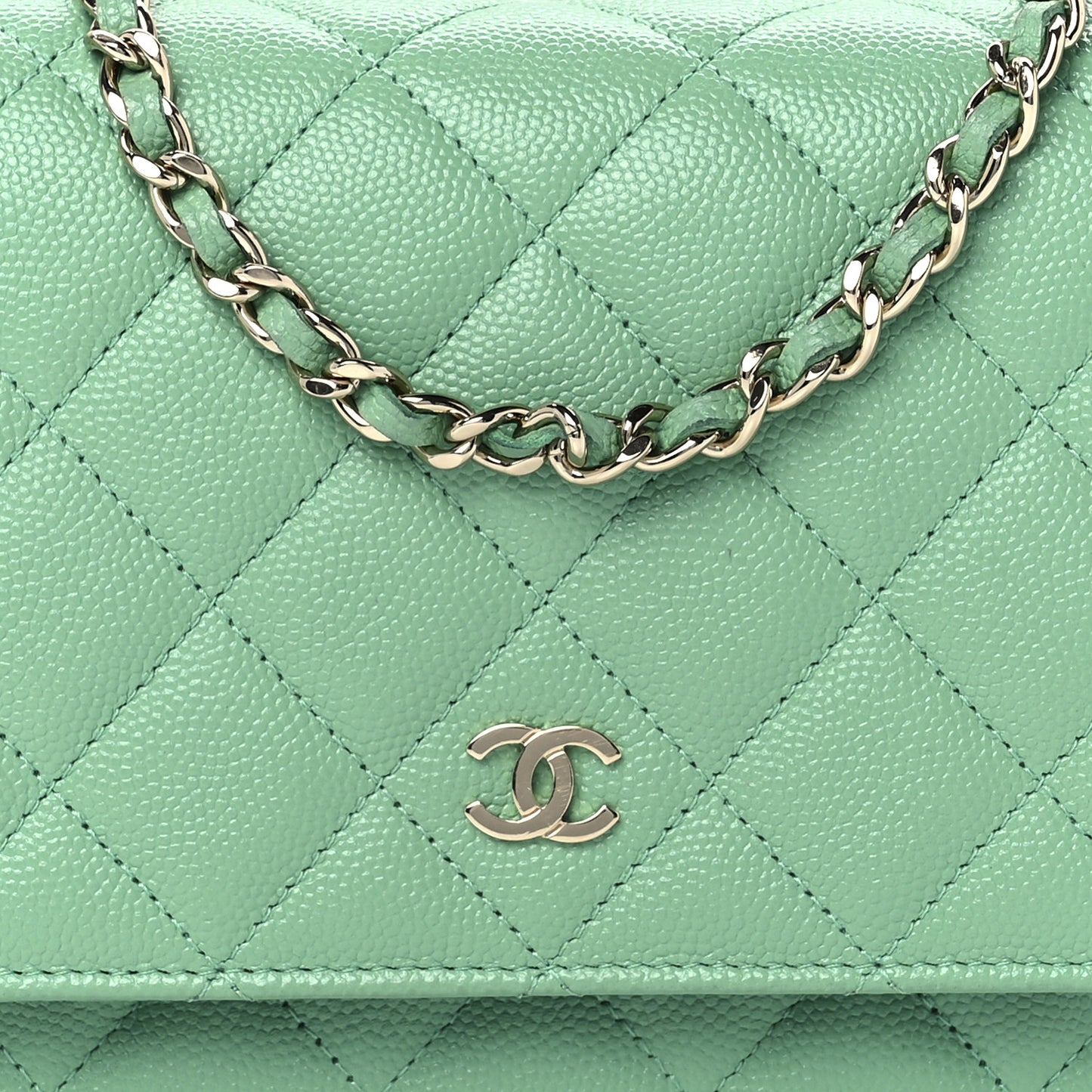 Caviar Quilted Wallet On Chain WOC Light Green