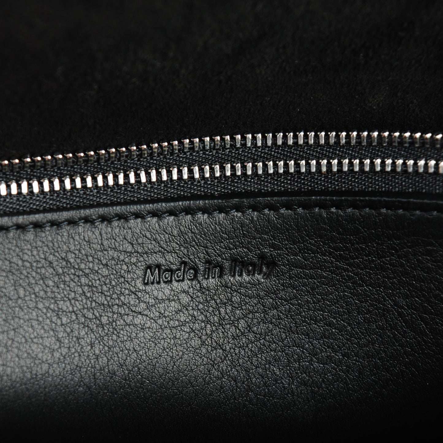 Calfskin Blade Flap Black