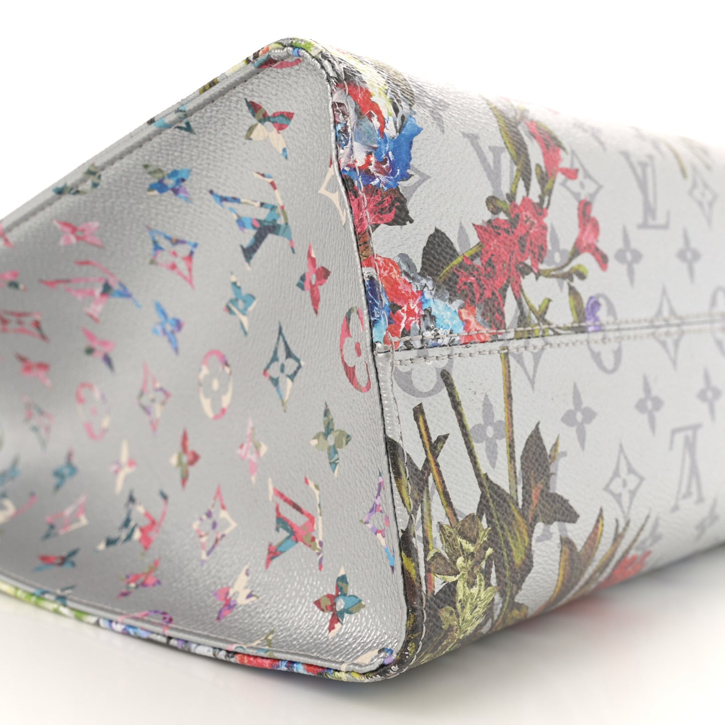 Metallic Monogram LV Garden OnTheGo MM Silver