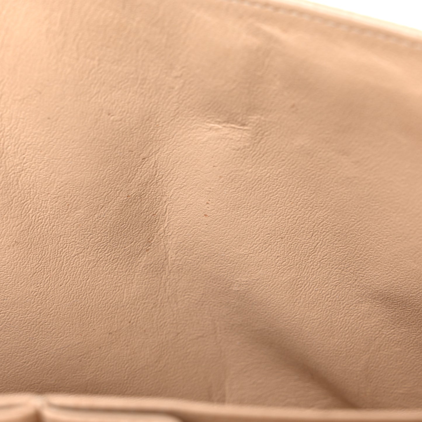 Caviar Quilted Jumbo Double Flap Beige Clair