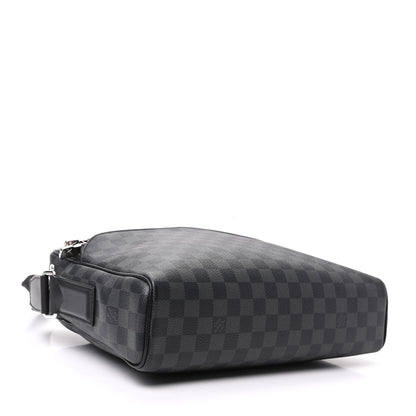 Louis Vuitton Damier Graphite Dayton Reporter MM 4 of 9