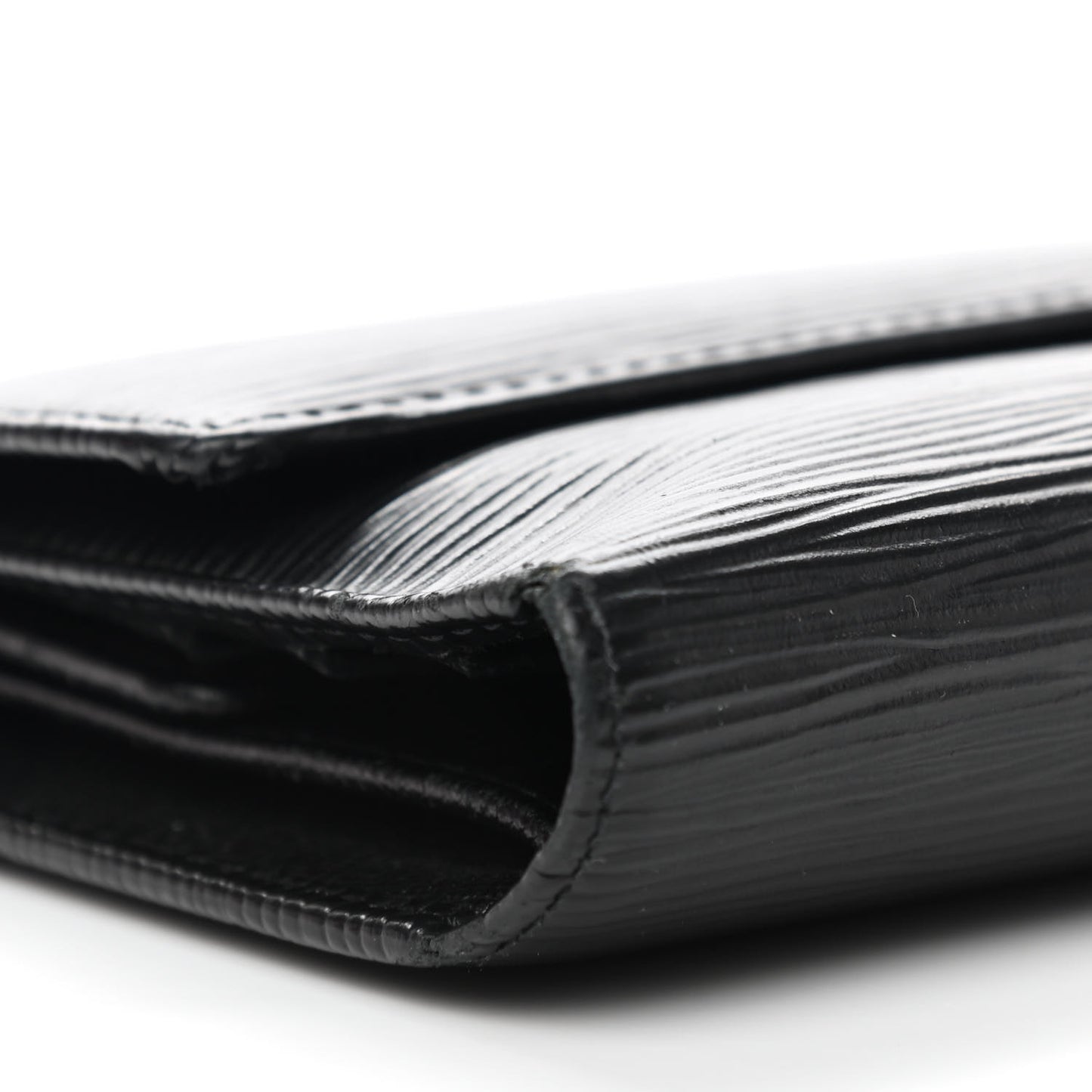 Epi Porte Tresor International Wallet Black