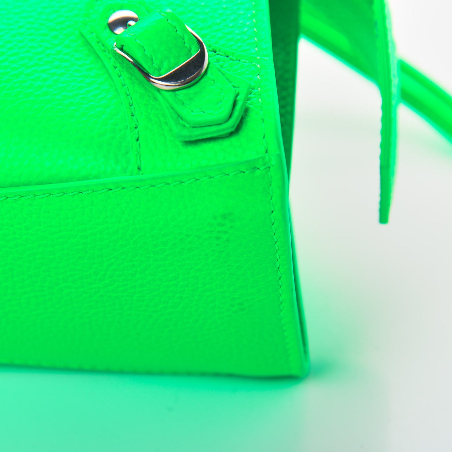 Grained Calfskin Neo Classic Silver Hardware Mini City Fluo Green