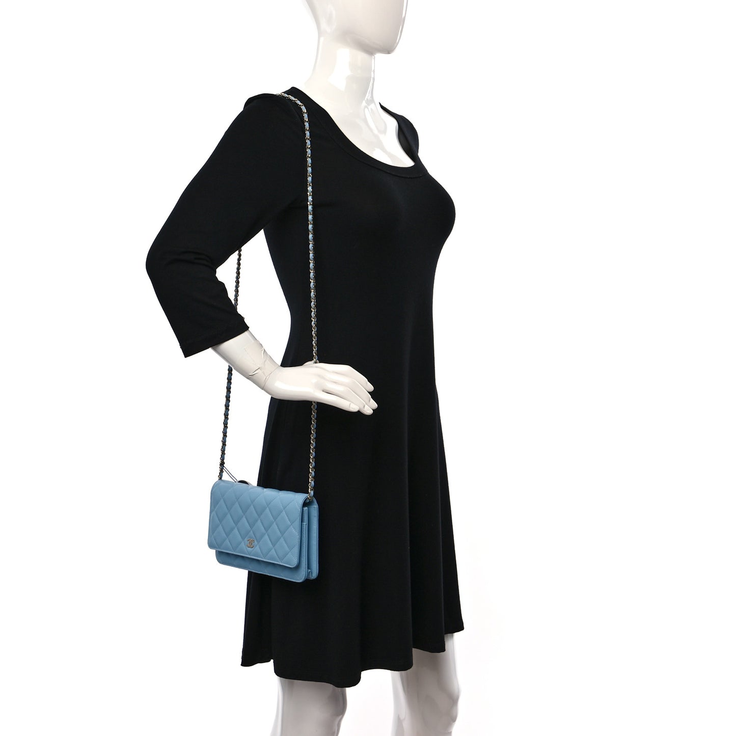 Caviar Quilted Wallet on Chain WOC Light Blue