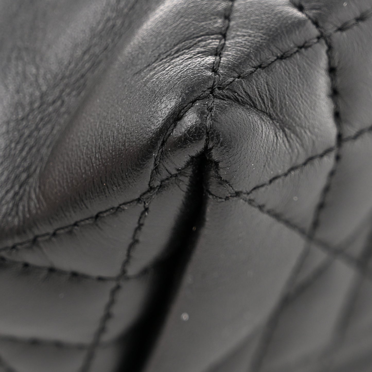 Calfskin Macrocannage Small Toujours Black