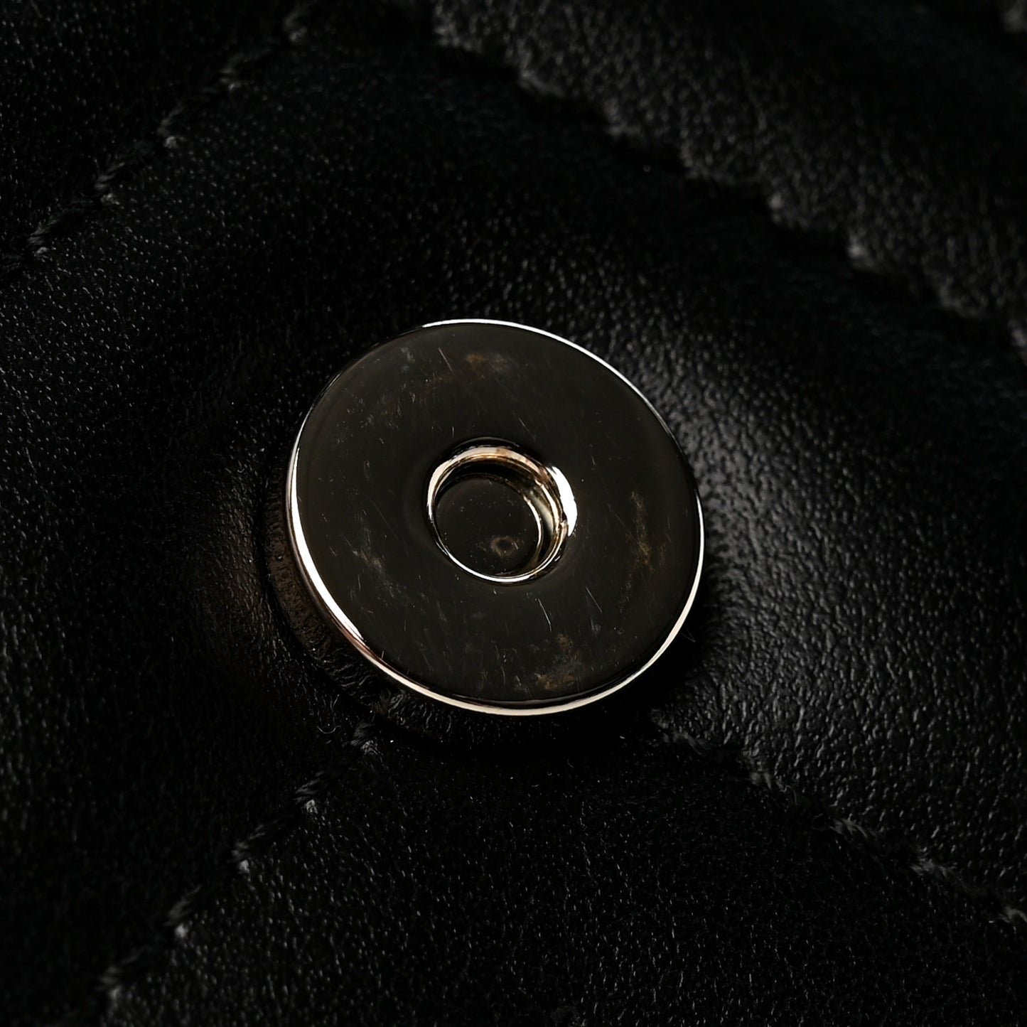 Calfskin Matelasse GG Marmont Chain Wallet Black