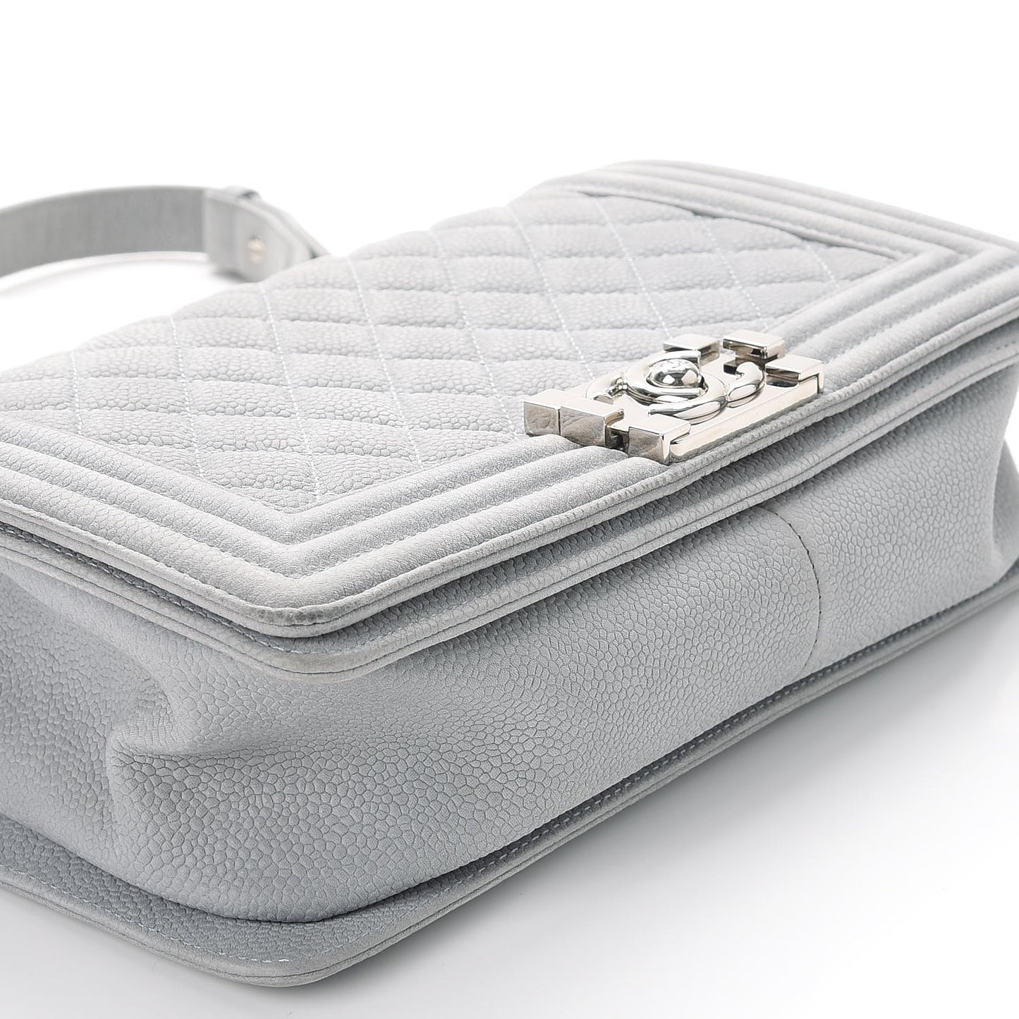Iridescent Caviar Quilted Medium Boy Flap Light Grey