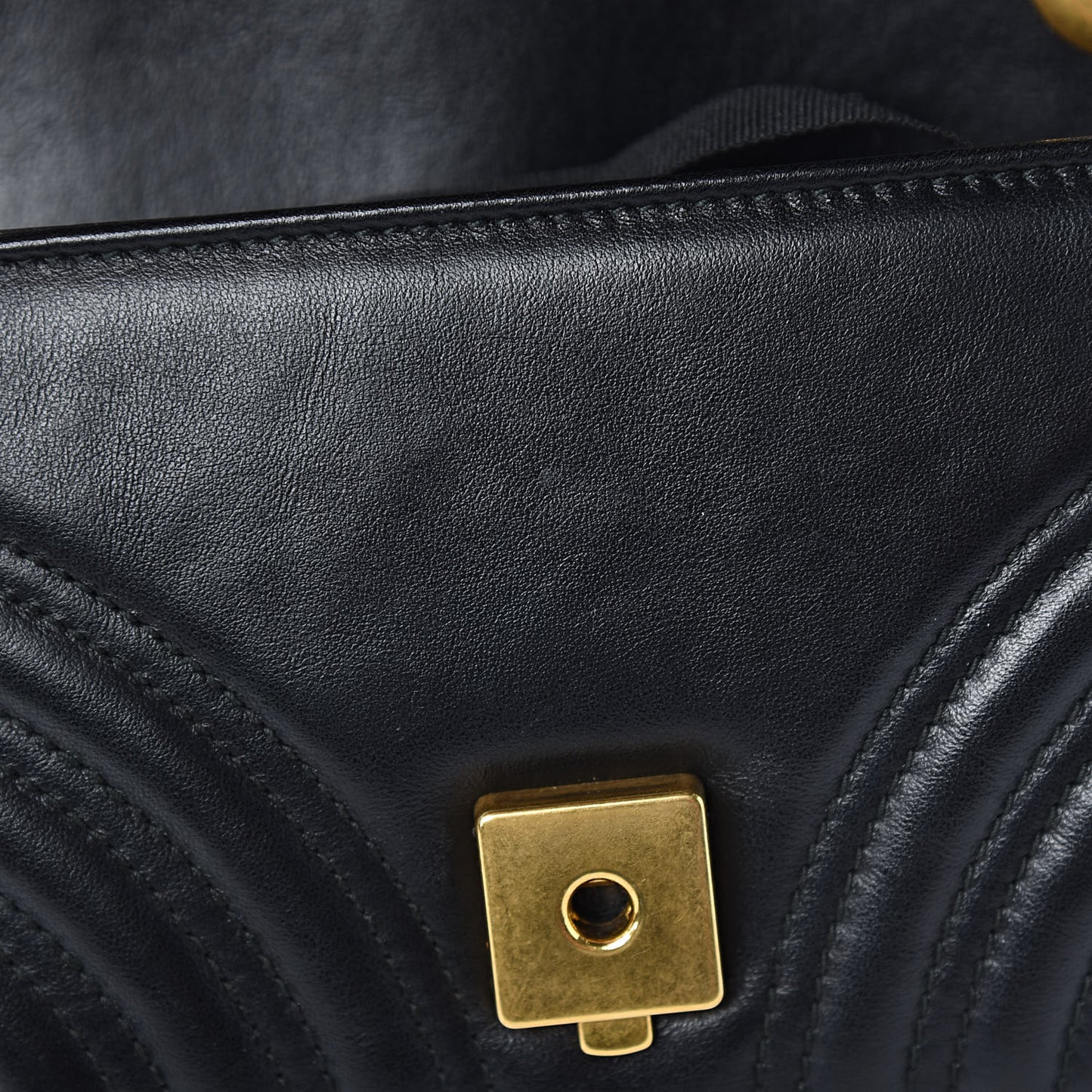 Calfskin Matelasse Mini GG Marmont Shoulder Bag Black