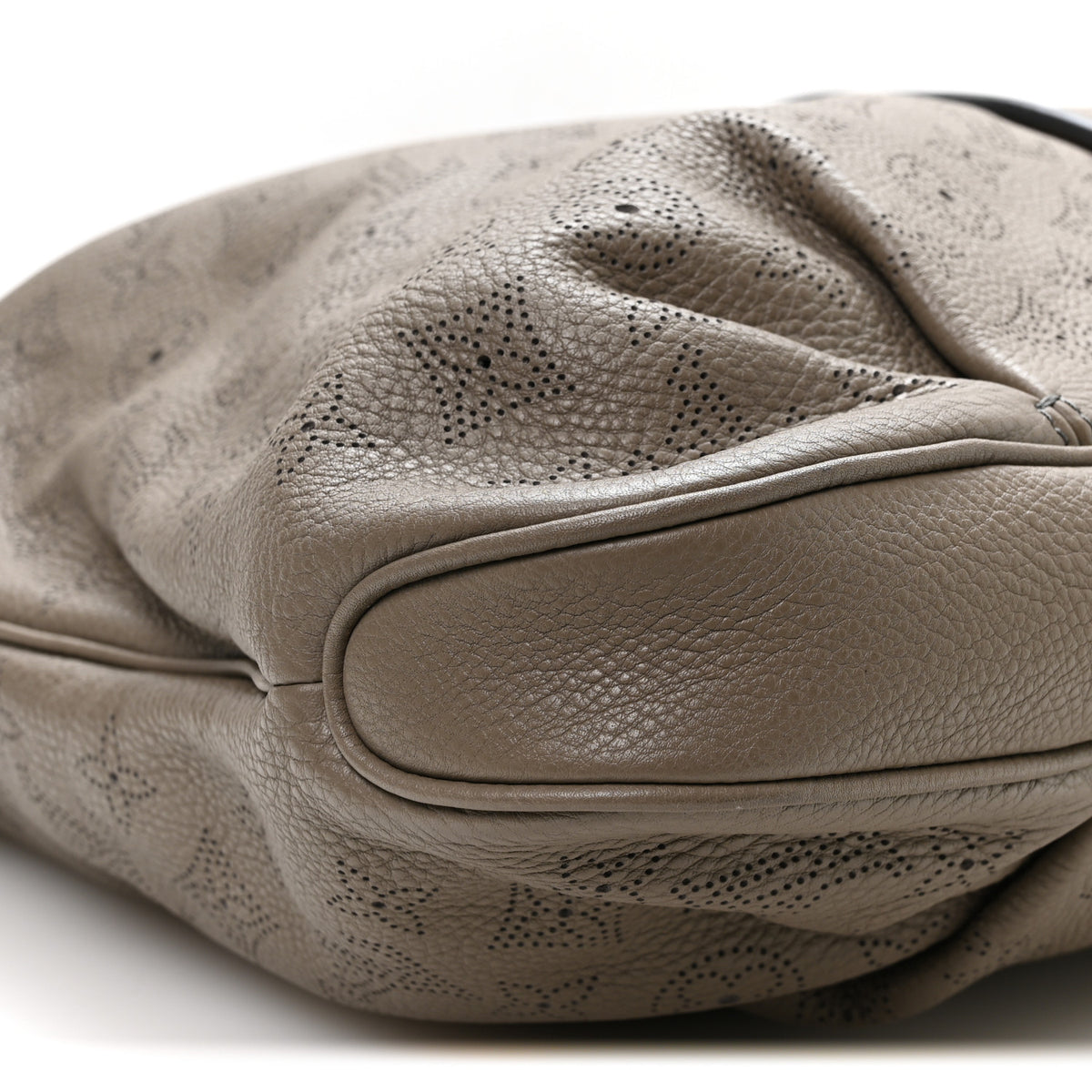 Louis Vuitton Mahina Selene MM Taupe 10 of 11