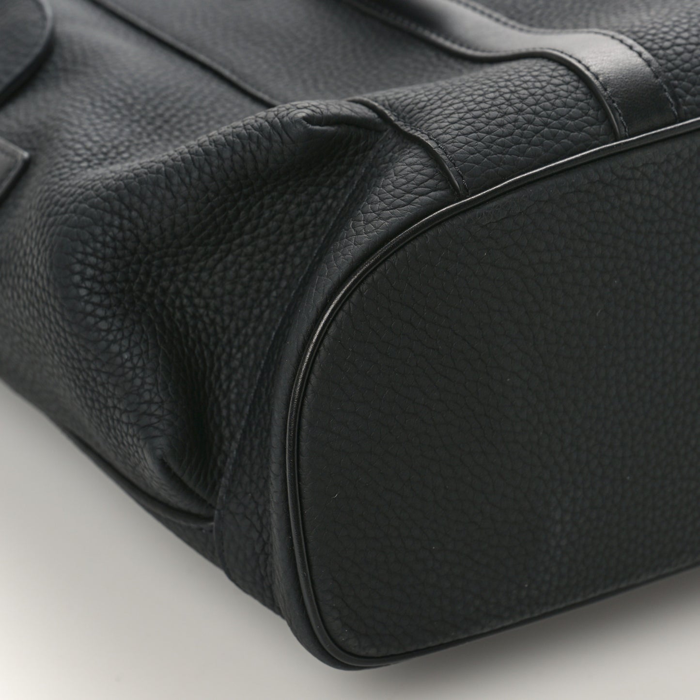 Taurillon Christopher Tote Black