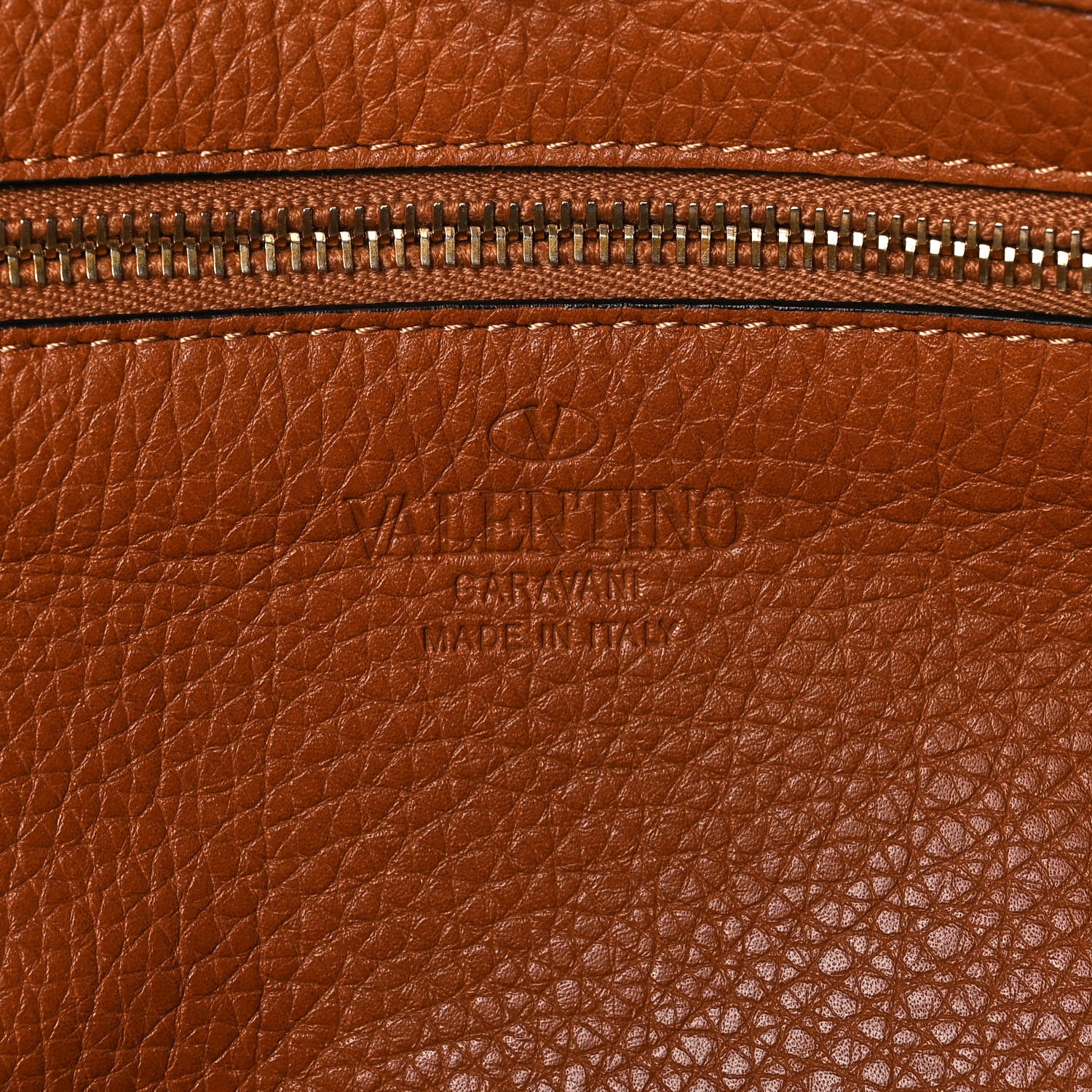 Valentino Garavani Pebbled Calfskin Medium Rockstud Tote Light Cuir 5 of 12