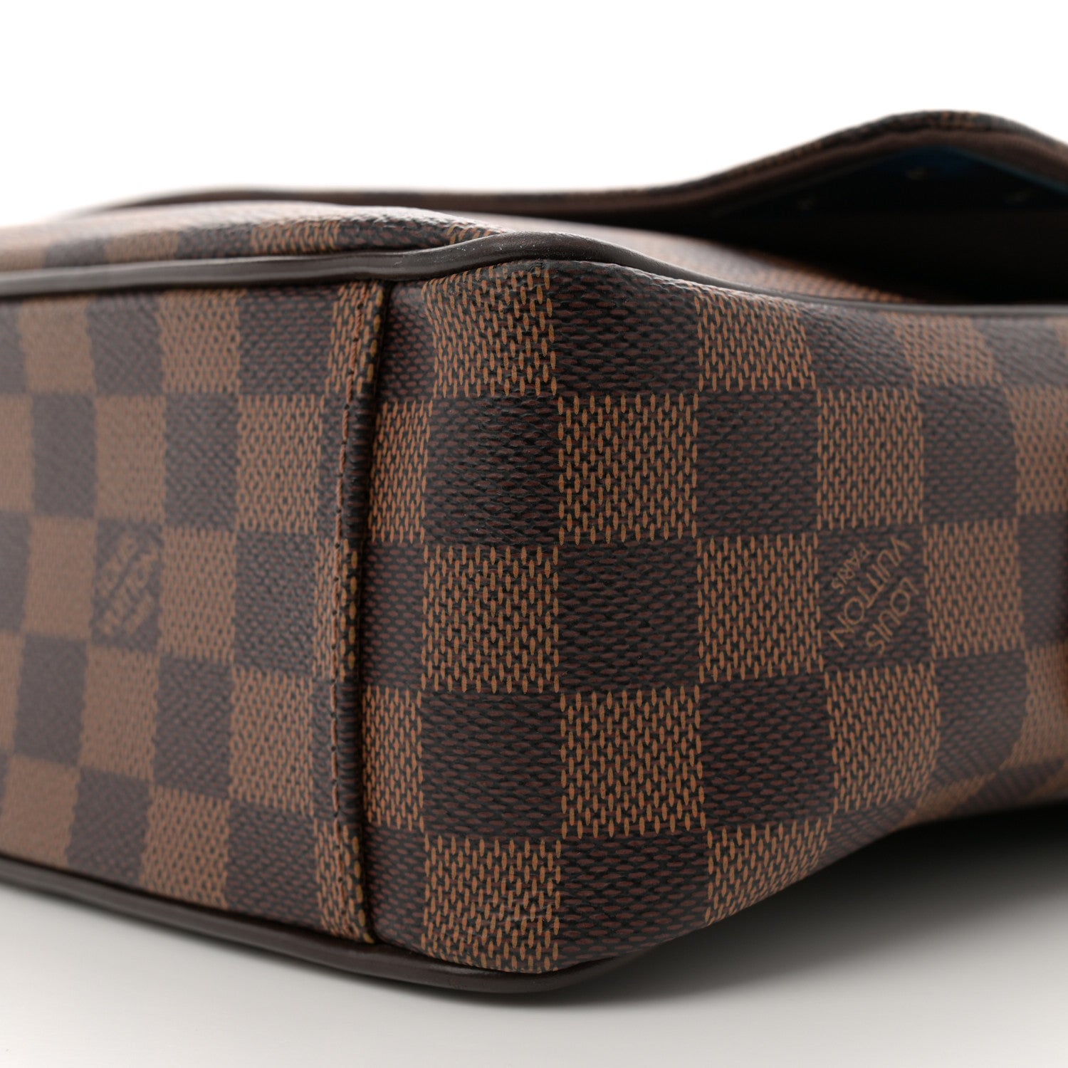 Louis Vuitton Damier Ebene Shelton MM 9 of 9