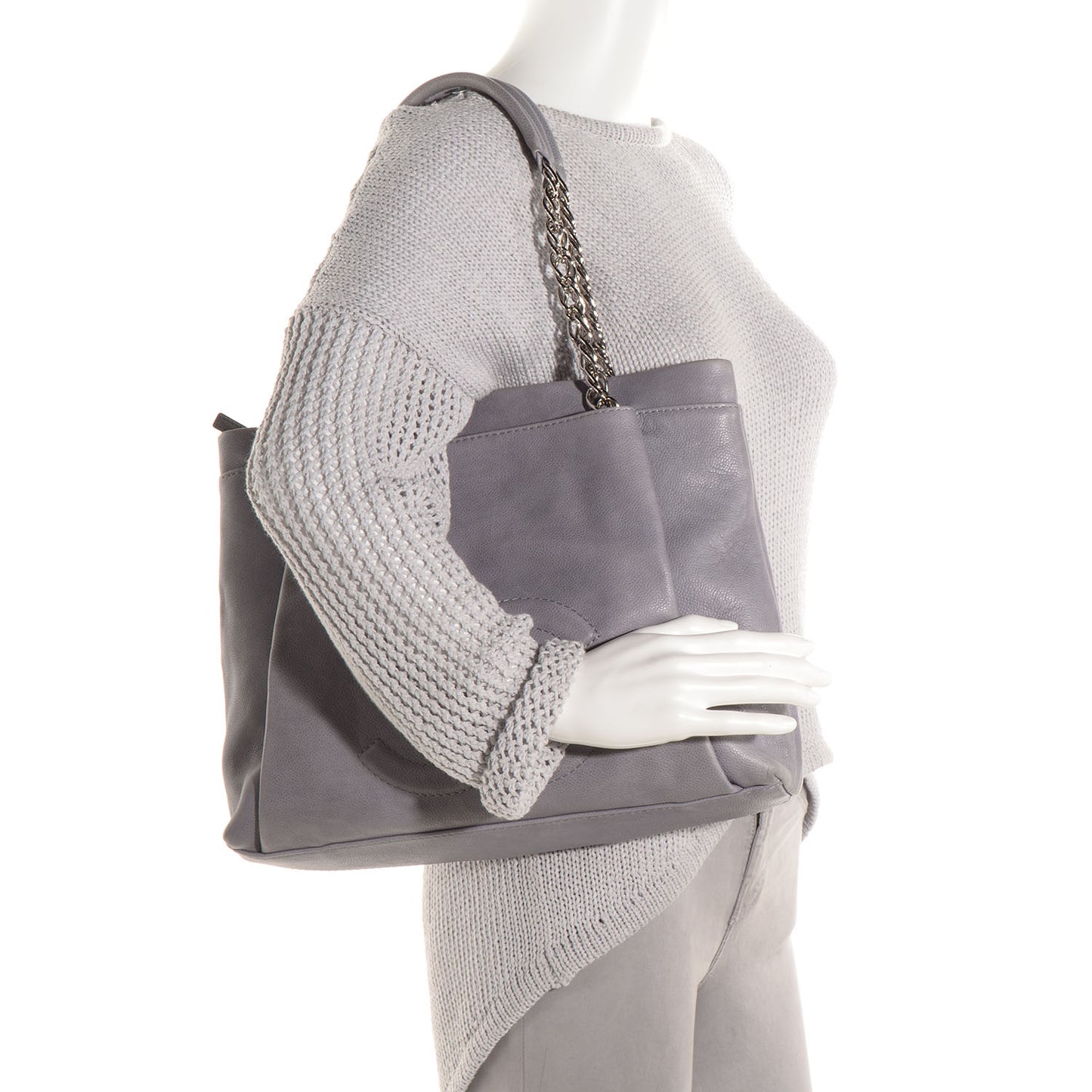 Caviar Large CC Tuck Tote Grey