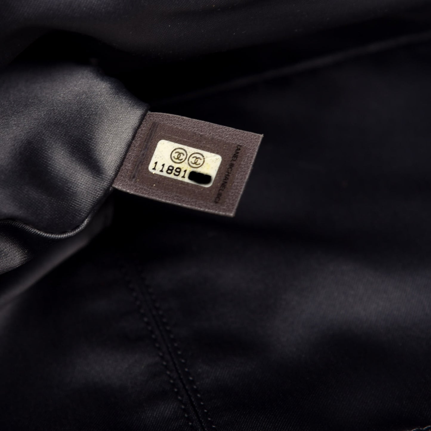 Calfskin Modern Chain Rhodoid Hobo Black