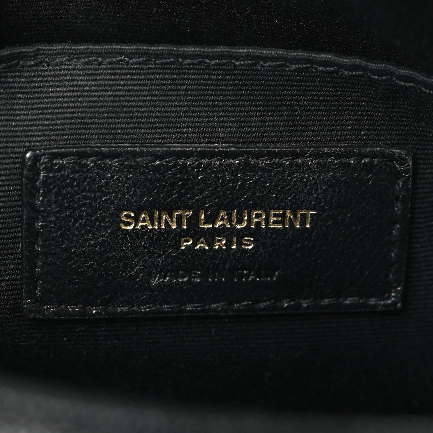 Saint Laurent Grain De Poudre Matelasse Chevron Quilted Round Vinyle Camera Bag Black 6 of 10