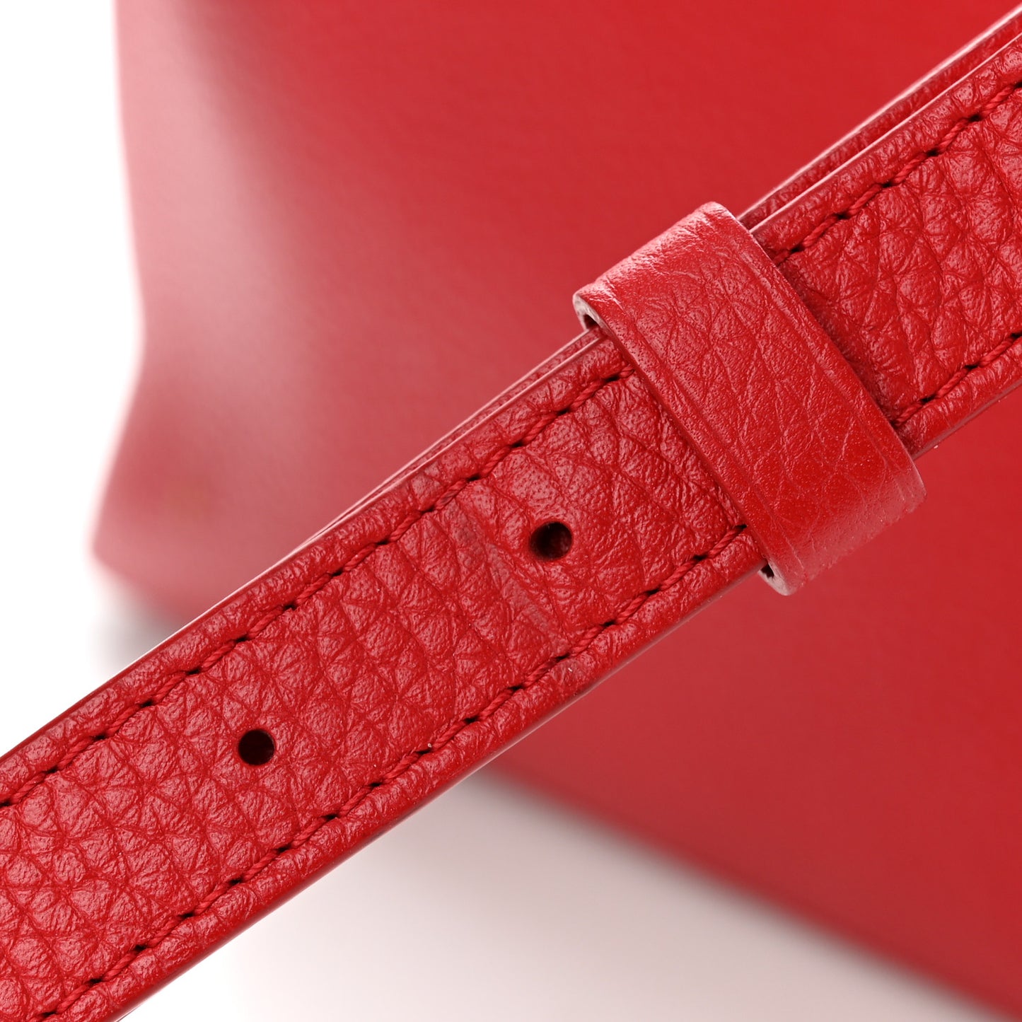 Taurillon Capucines PM Rubis